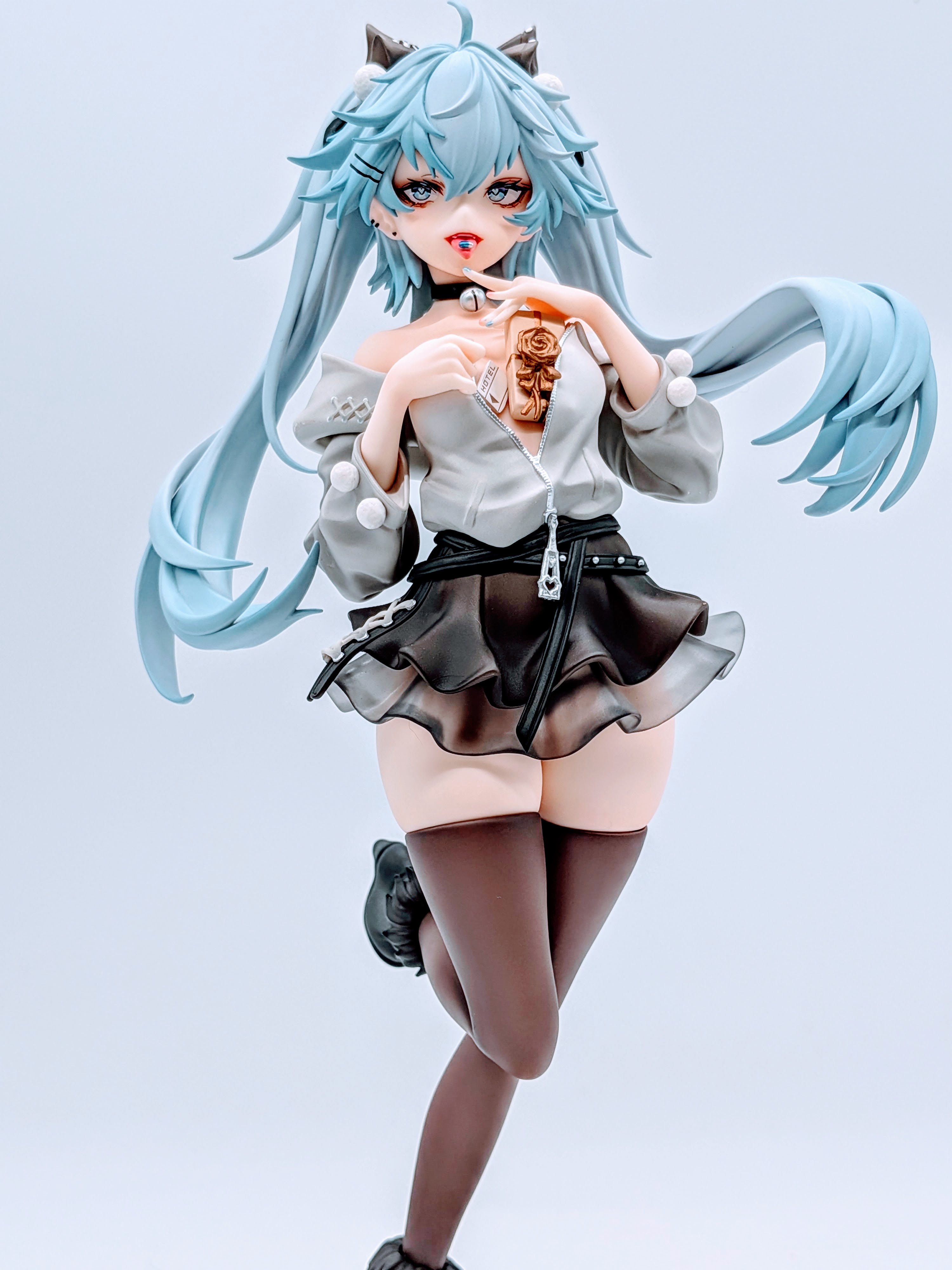 Florence 1/7 Scale Figure Full Body Closeup