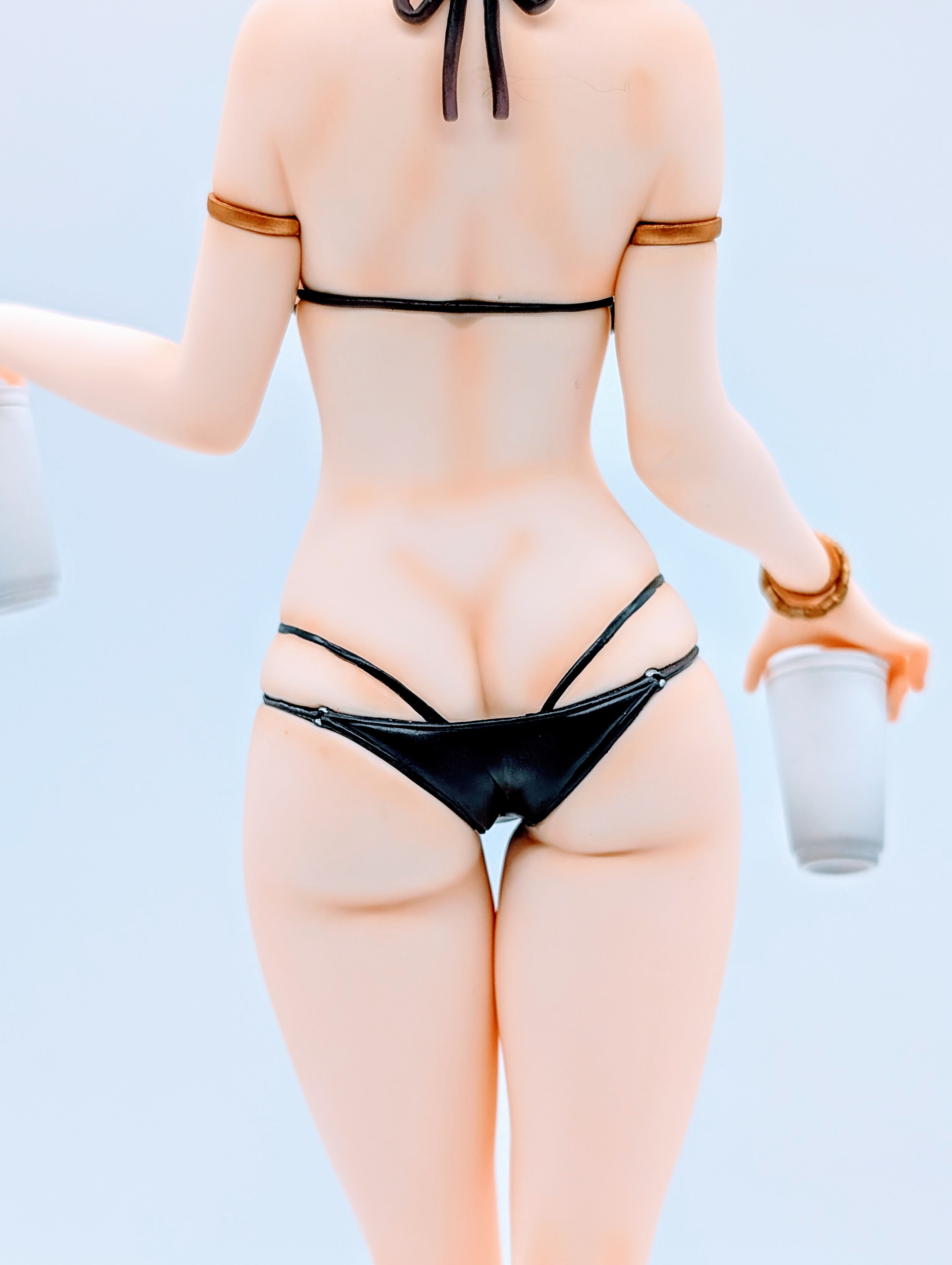 Nearsighted Sister hip close-up with smooth finish and volume