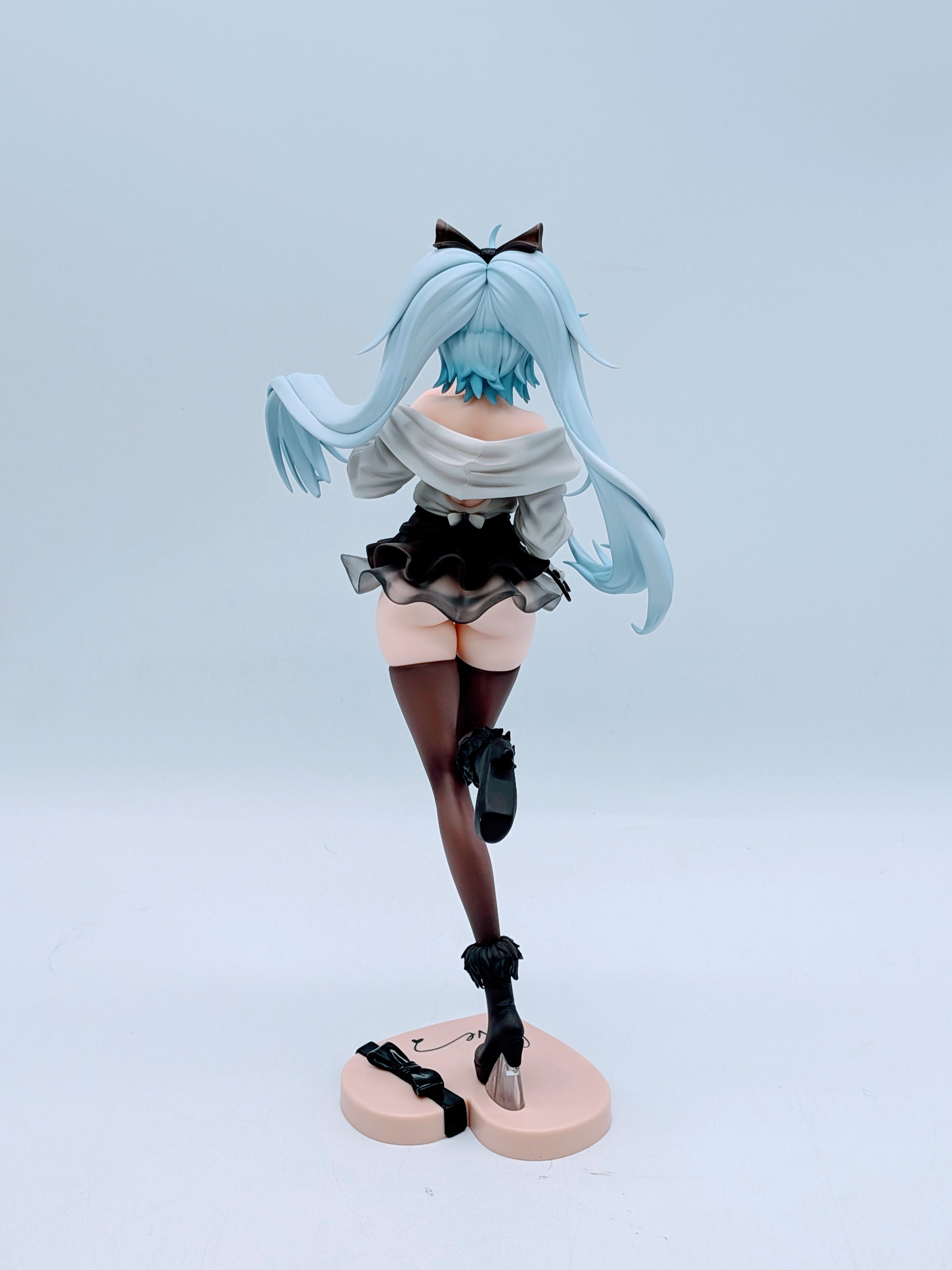 Florence 1/7 Scale Figure Back Full Shot