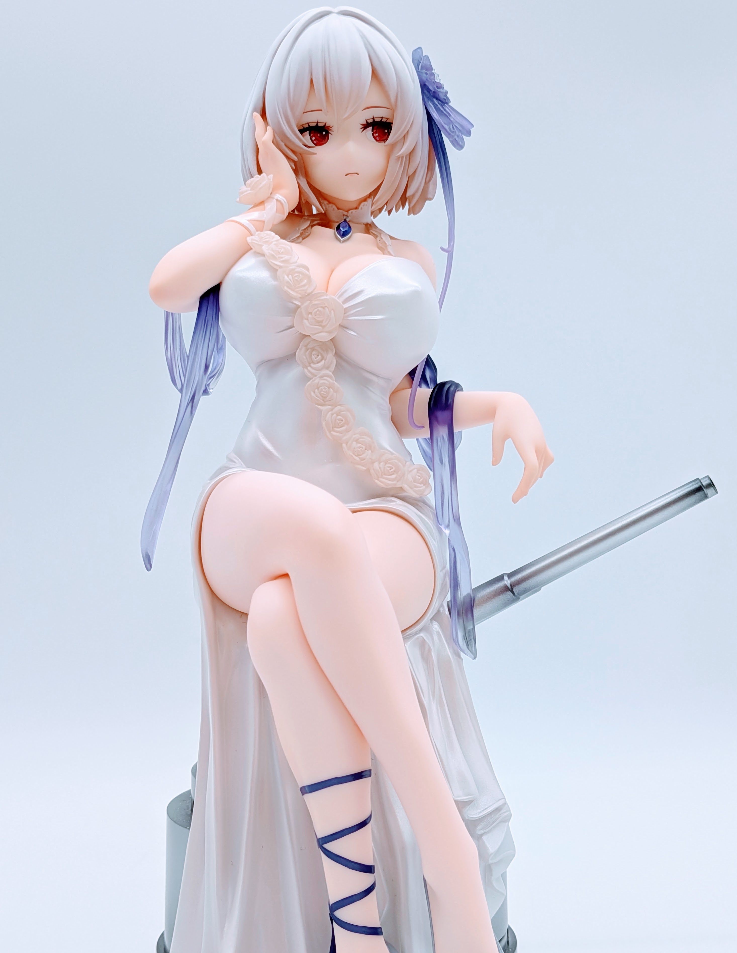 Sirius White Rose low angle front