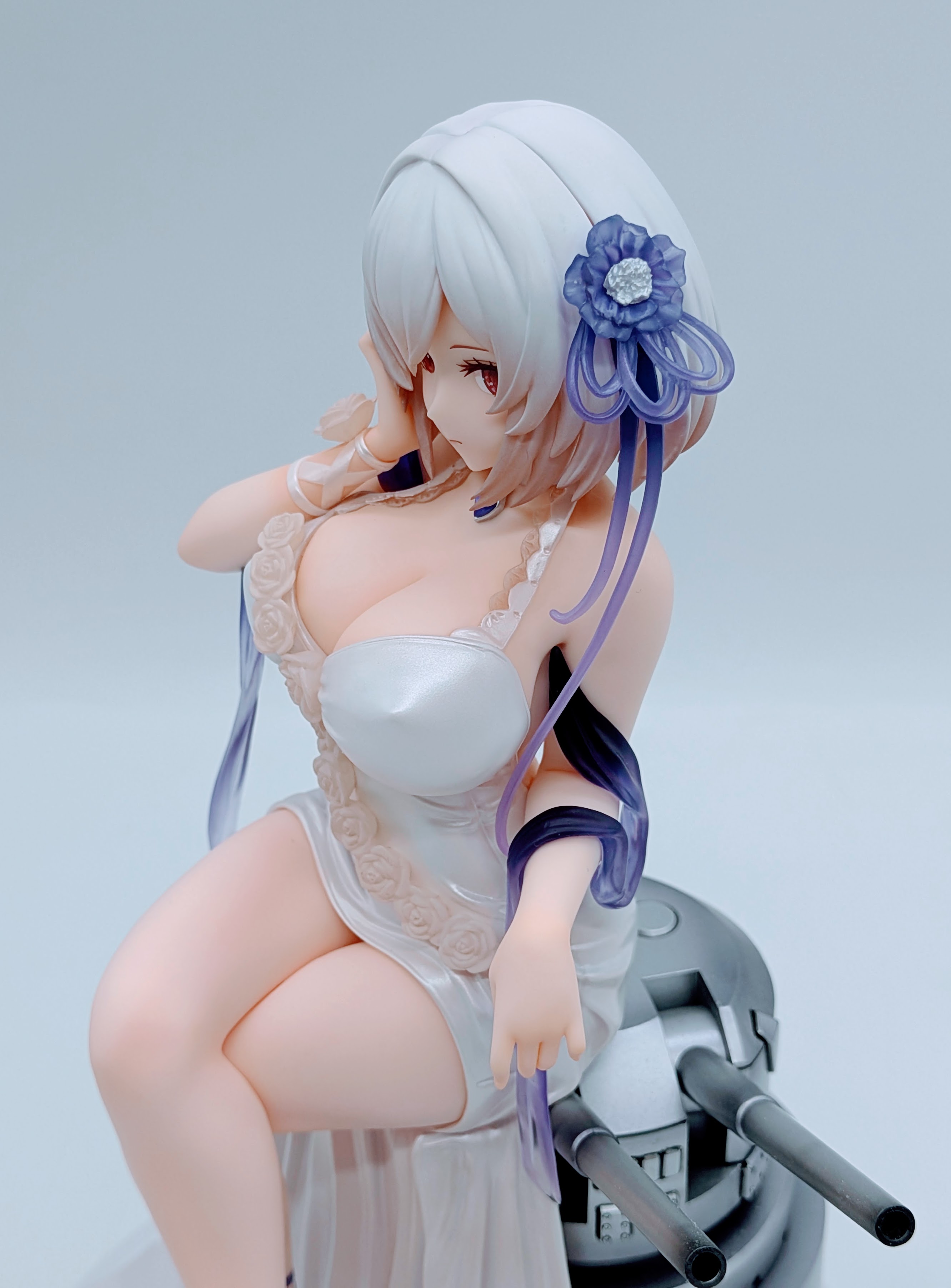 Sirius White Rose side detail 4 (translucent layer)