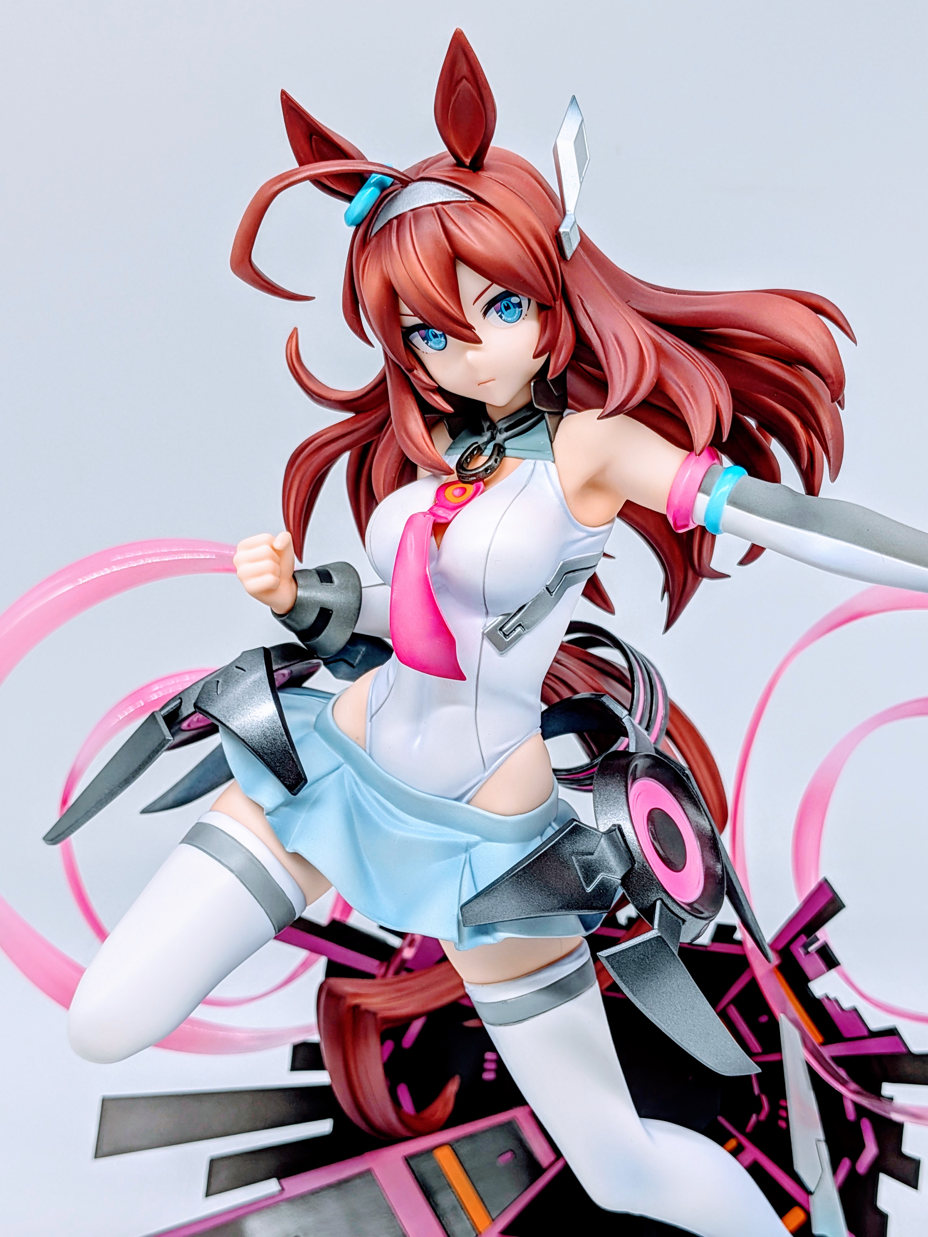 Straight-on front view of the Mihono Bourbon The Chestnut Cyborg figure