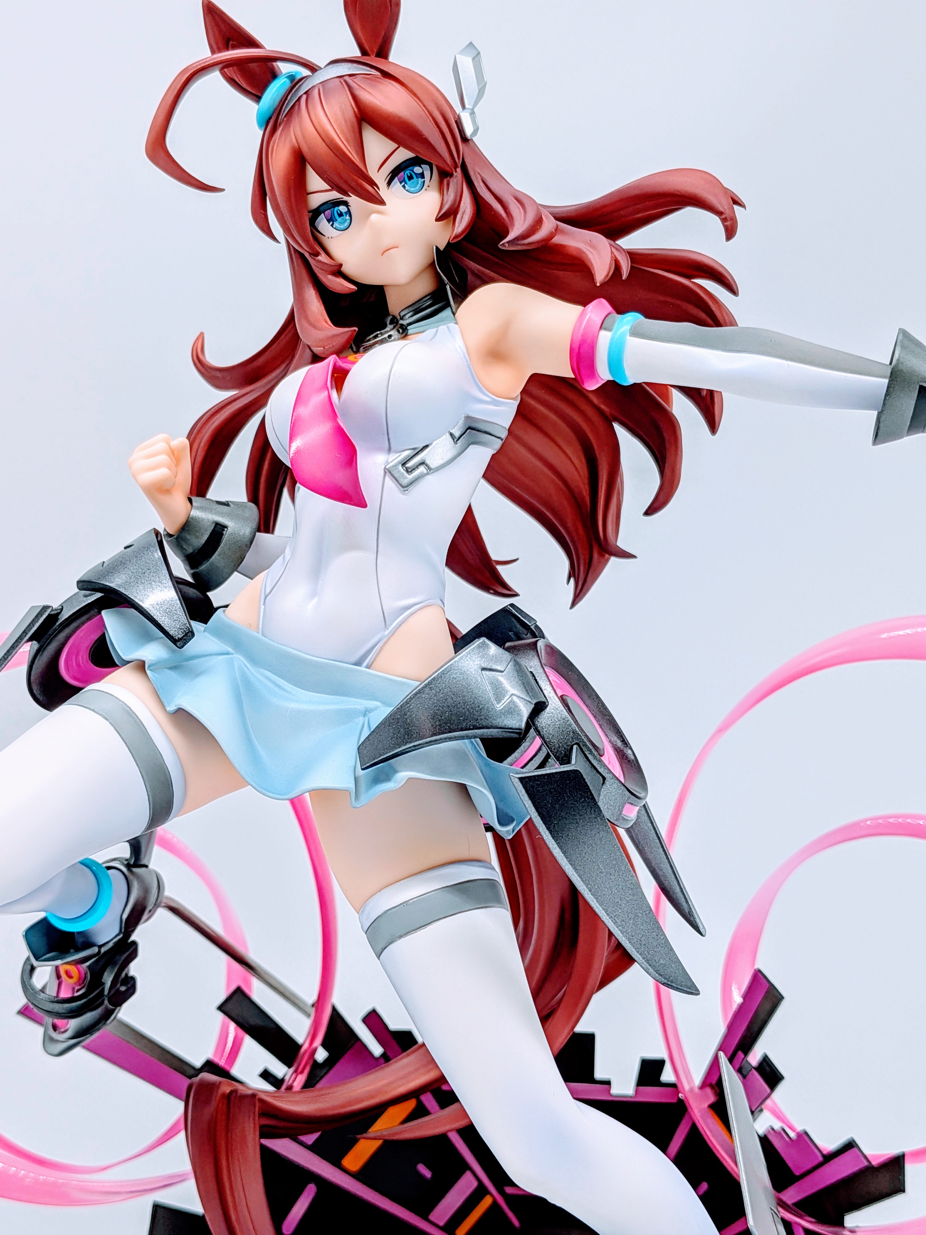 Another low front angle view of the Mihono Bourbon The Chestnut Cyborg figure