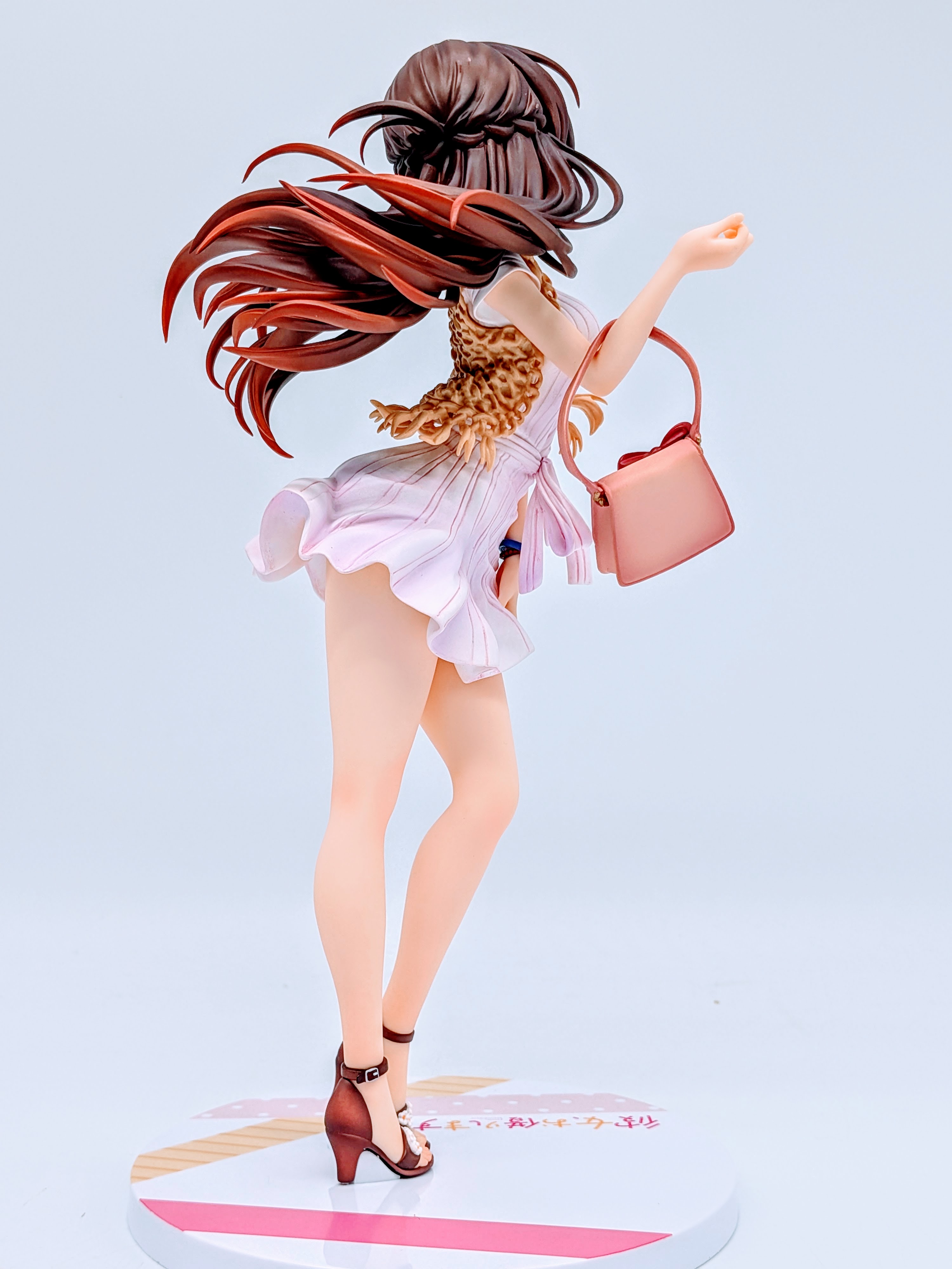 Low side angle of Chizuru Mizuhara dress and hair movement
