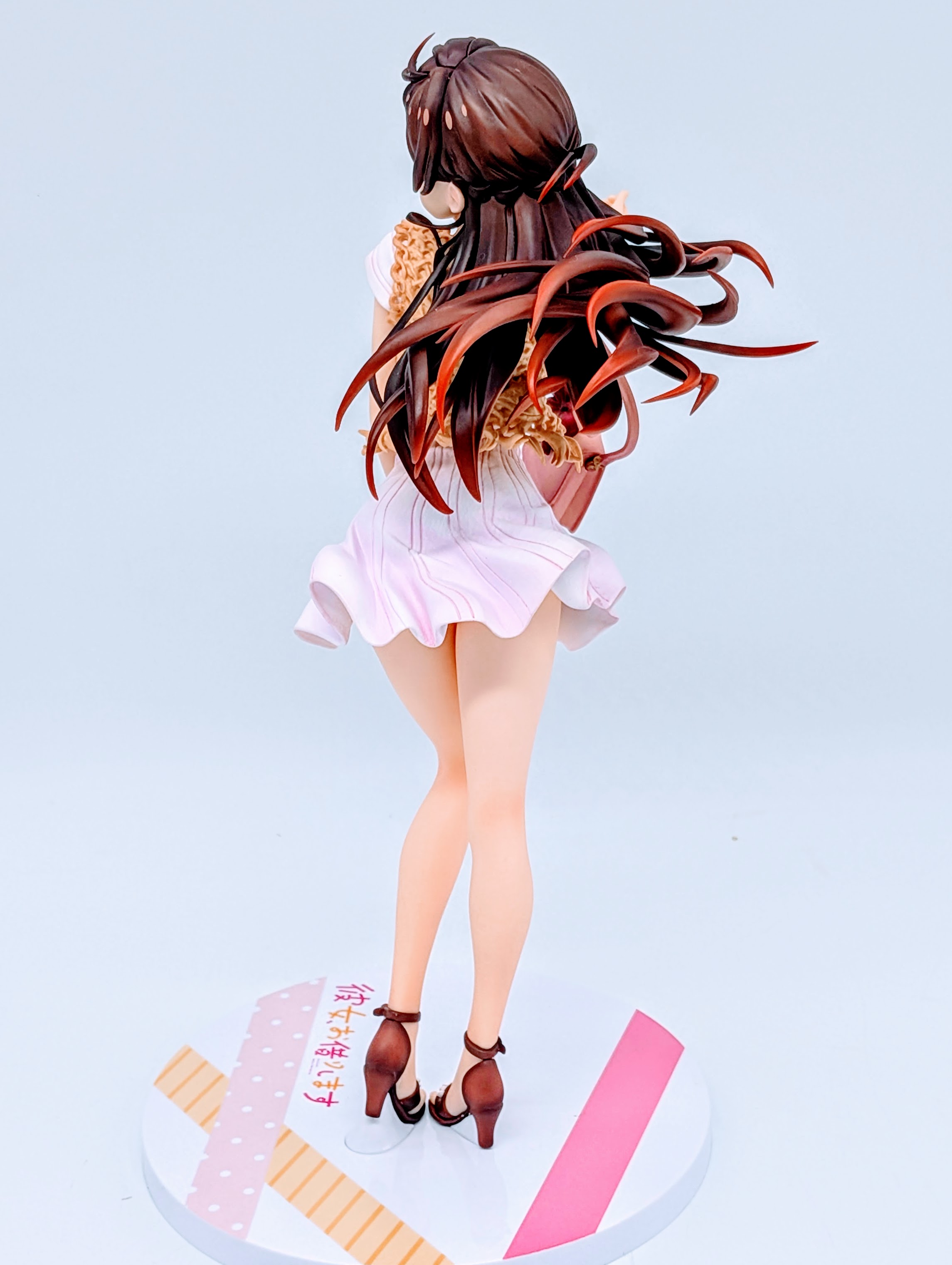 Full back view of Chizuru Mizuhara 1/7 scale figure