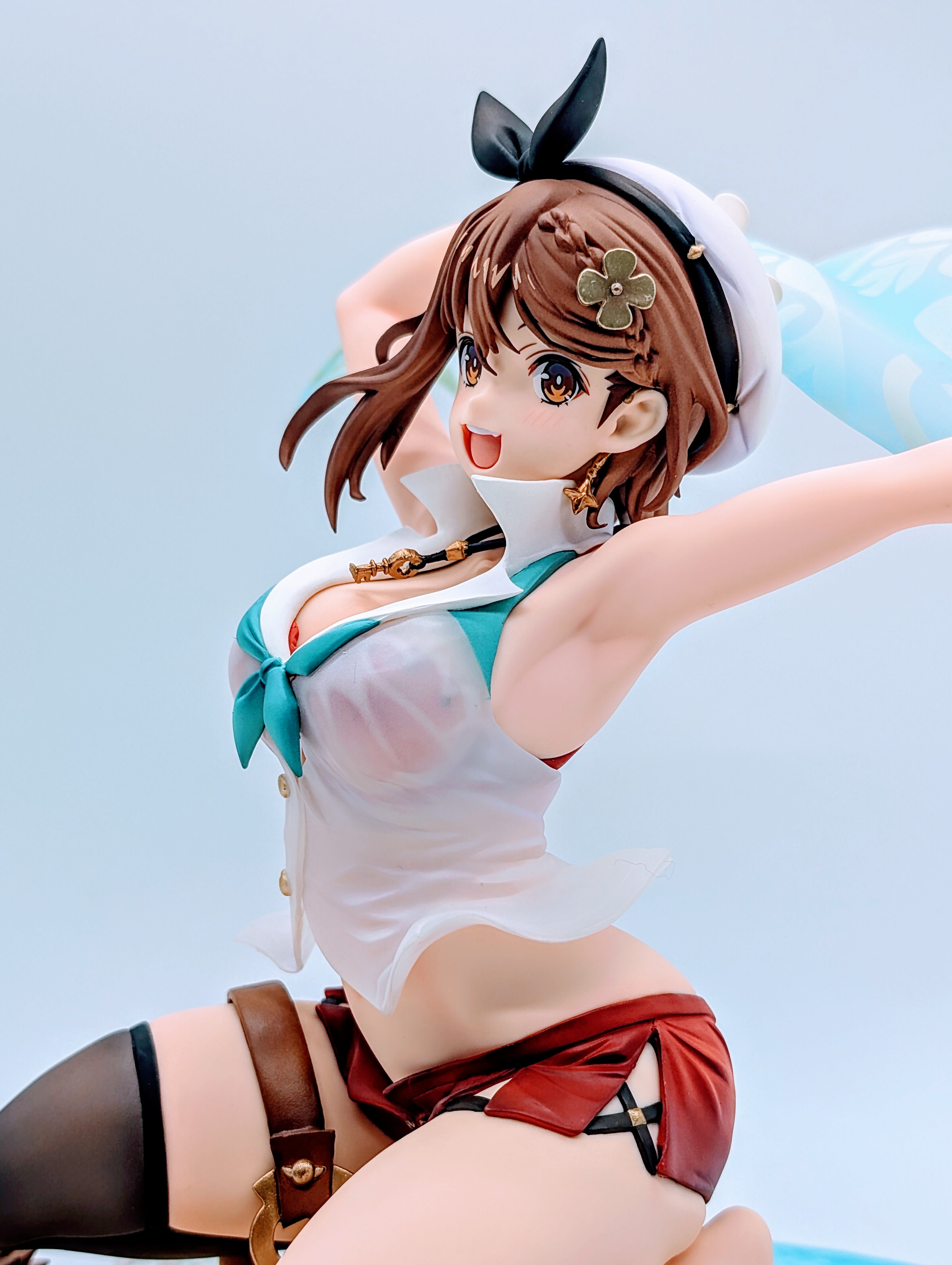 Side close-up of Ryza torso, belt and shorts