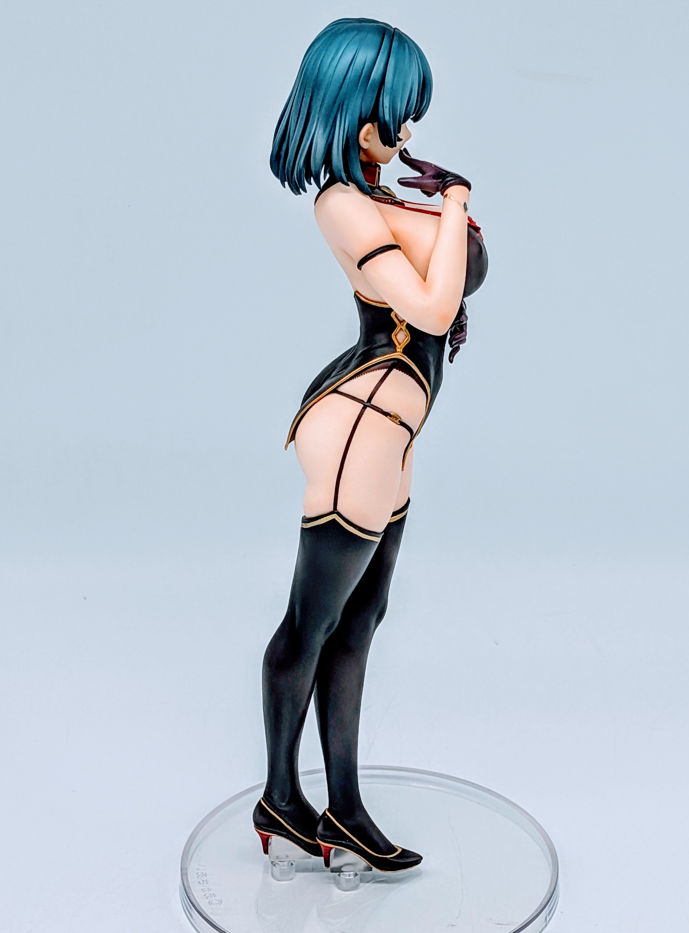 Left side full-body view of Kaigun Musume Cattleya figure