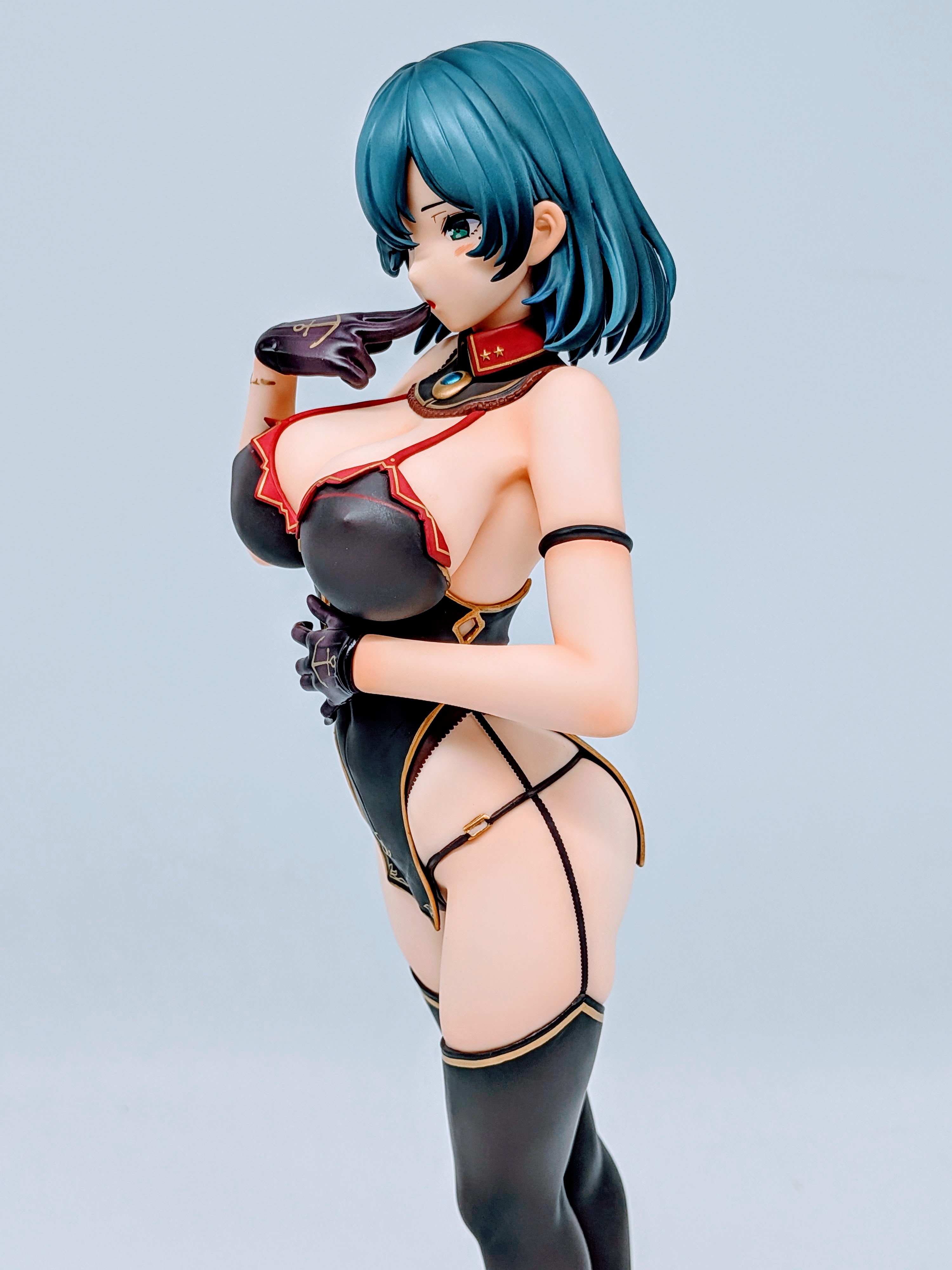 Side close-up of Cattleya midsection and uniform belt