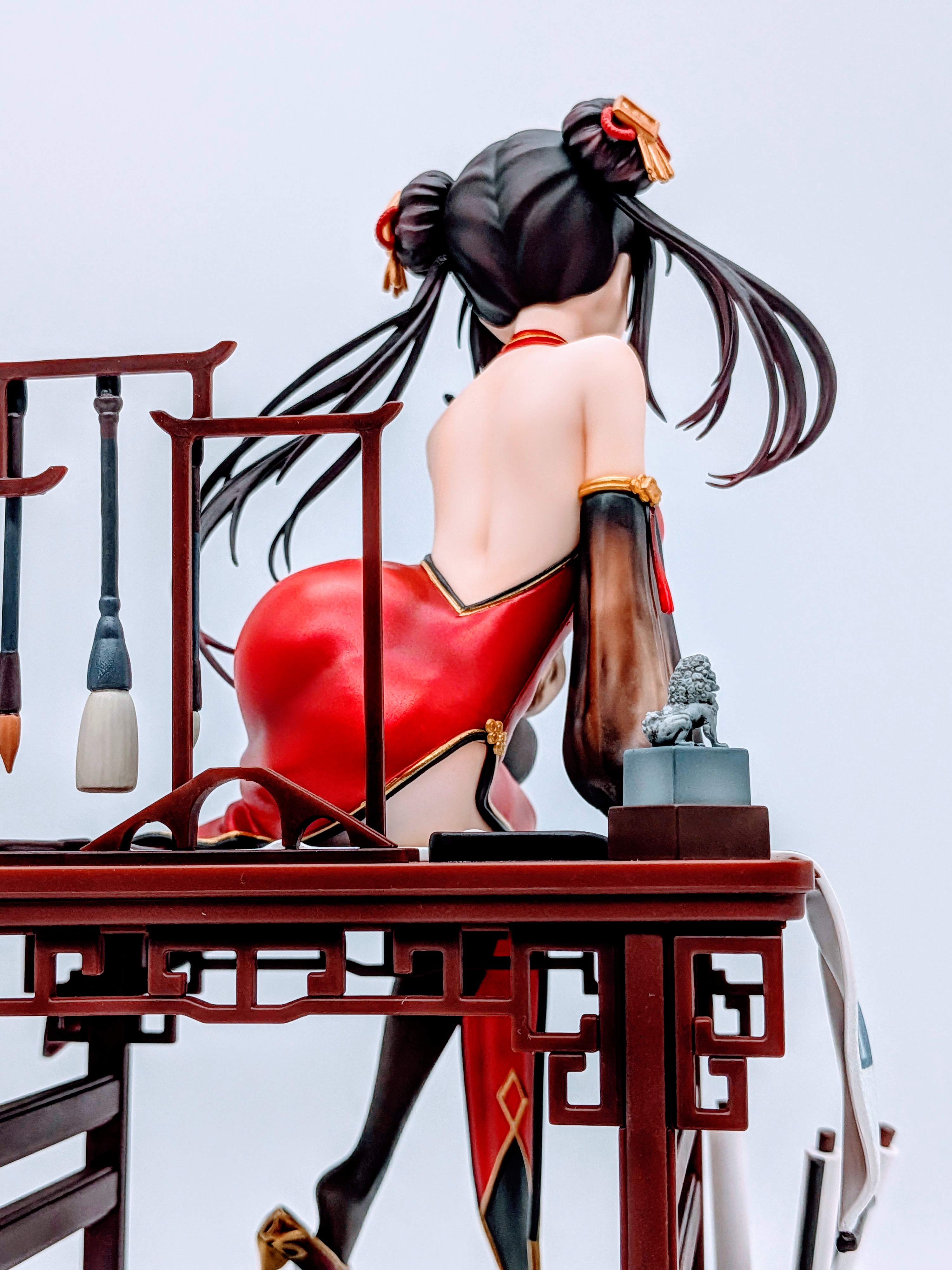 Low back angle of Kurumi Tokisaki thighs and dress slit