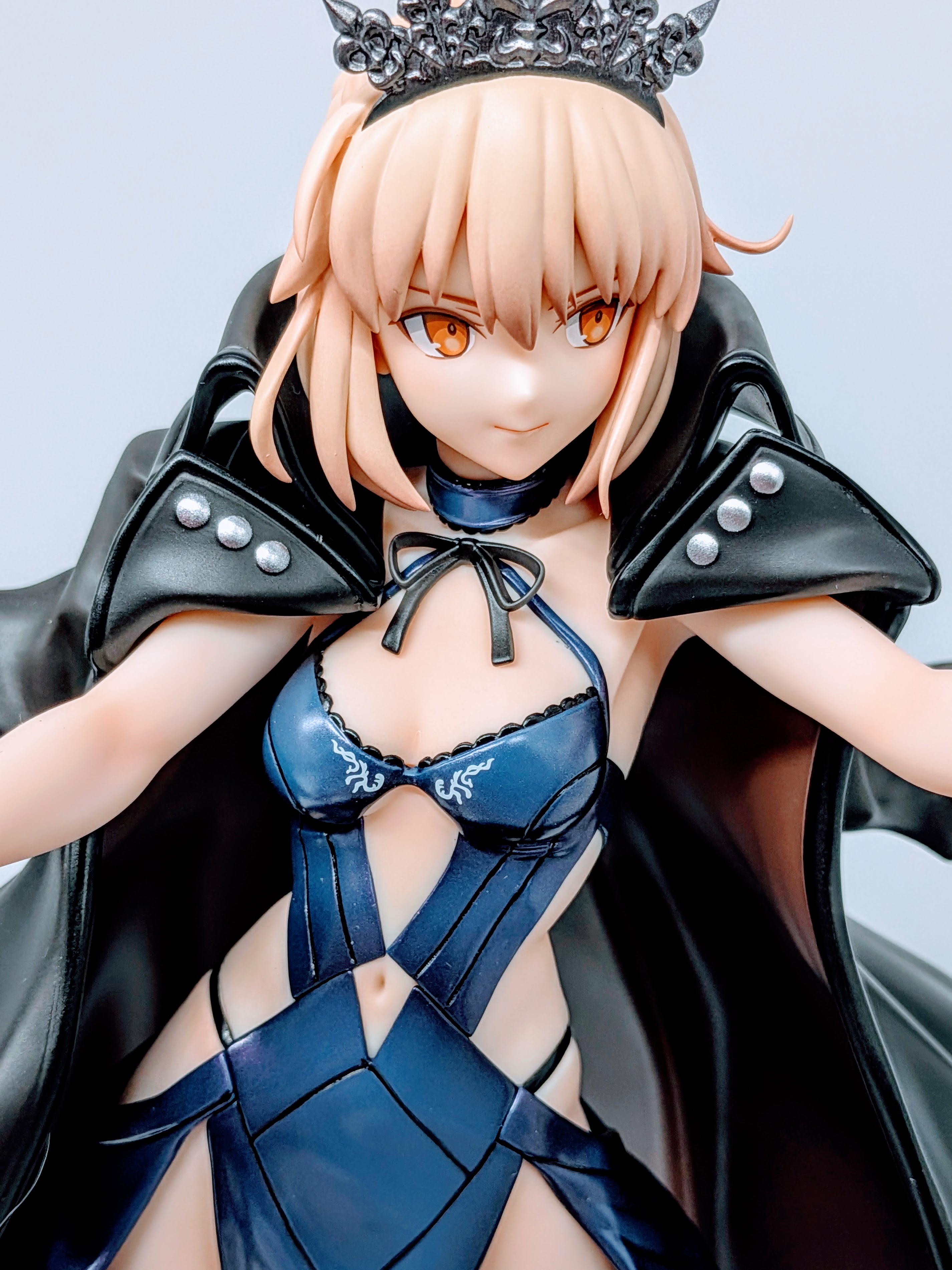Close-up of Rider Altria Pendragon Alter rifle and stockings