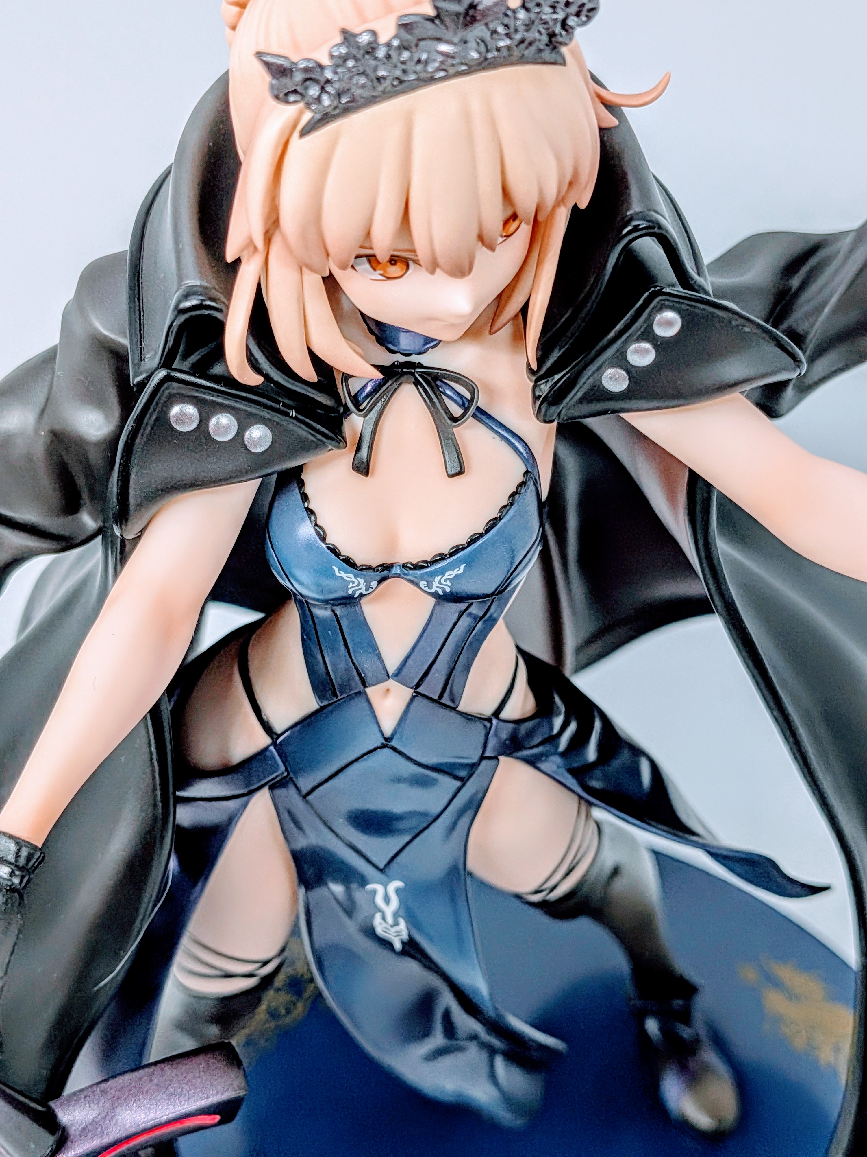 High angle close-up of Rider Altria Pendragon Alter torso and neckline