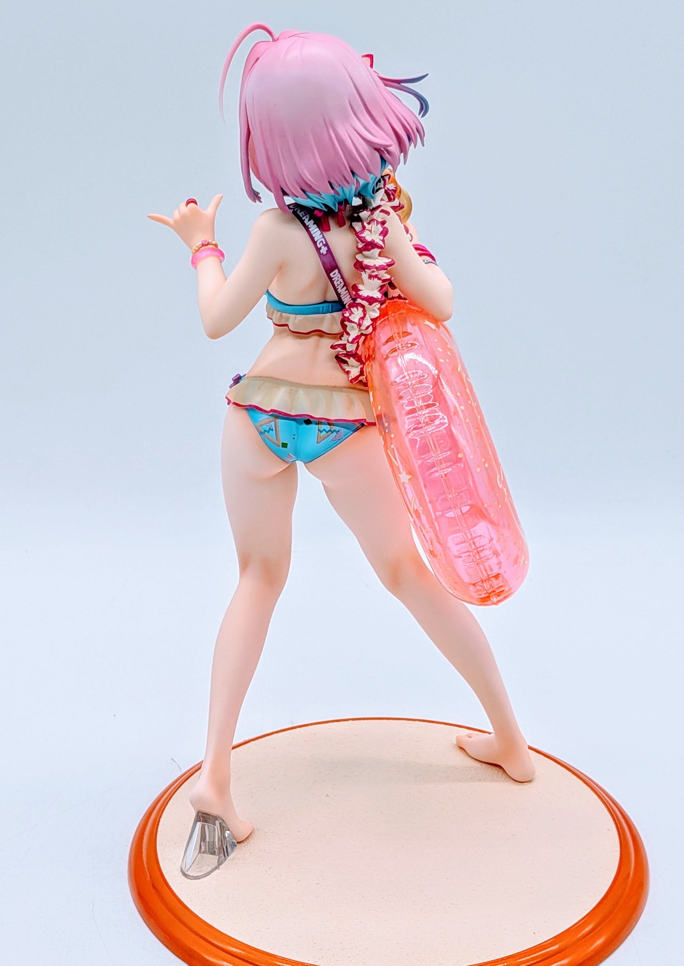 Detail shot of Yumemi Riamu float ring and base