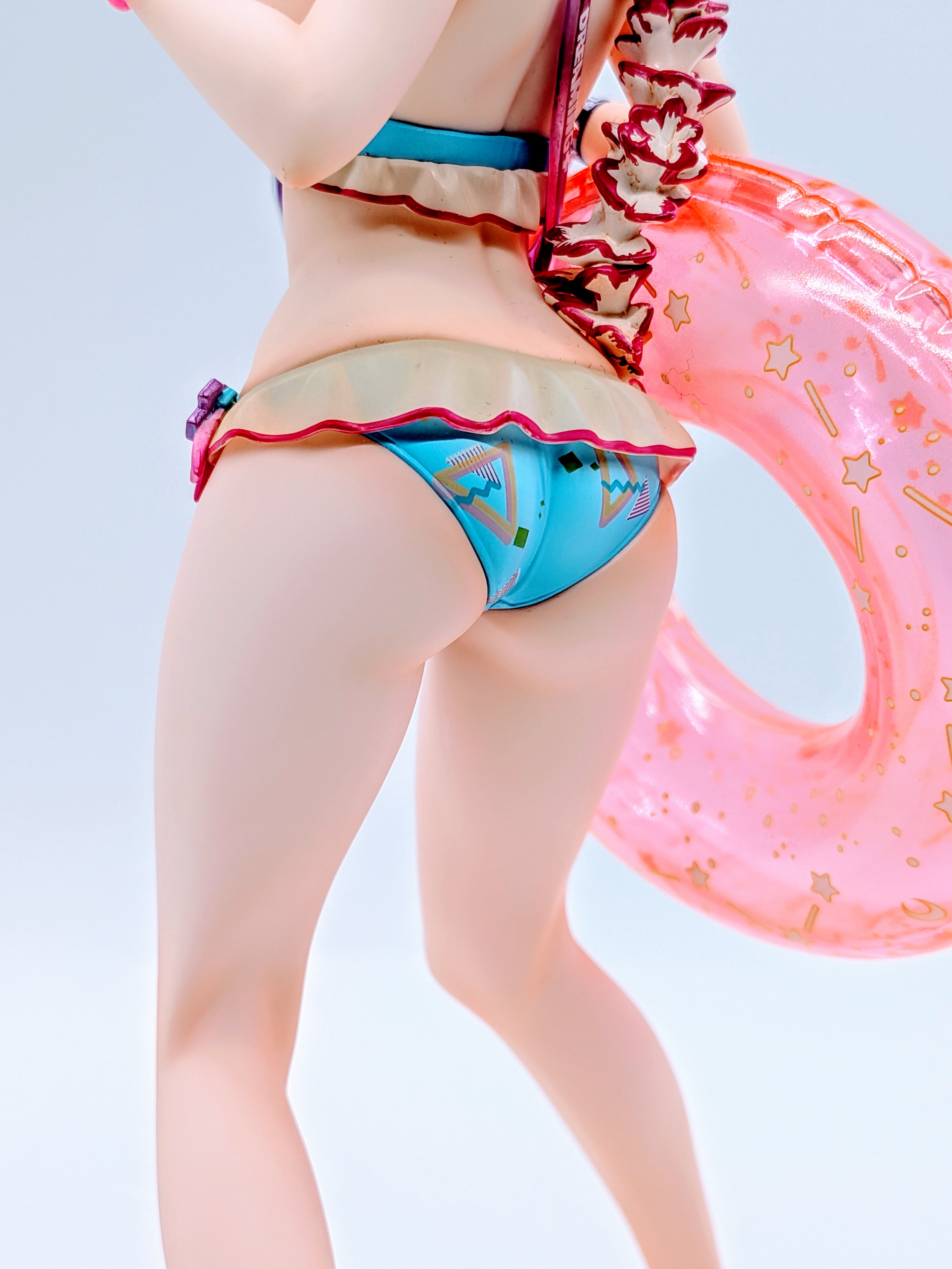 Rear close-up of Yumemi Riamu swimsuit figure hips and bikini bottom