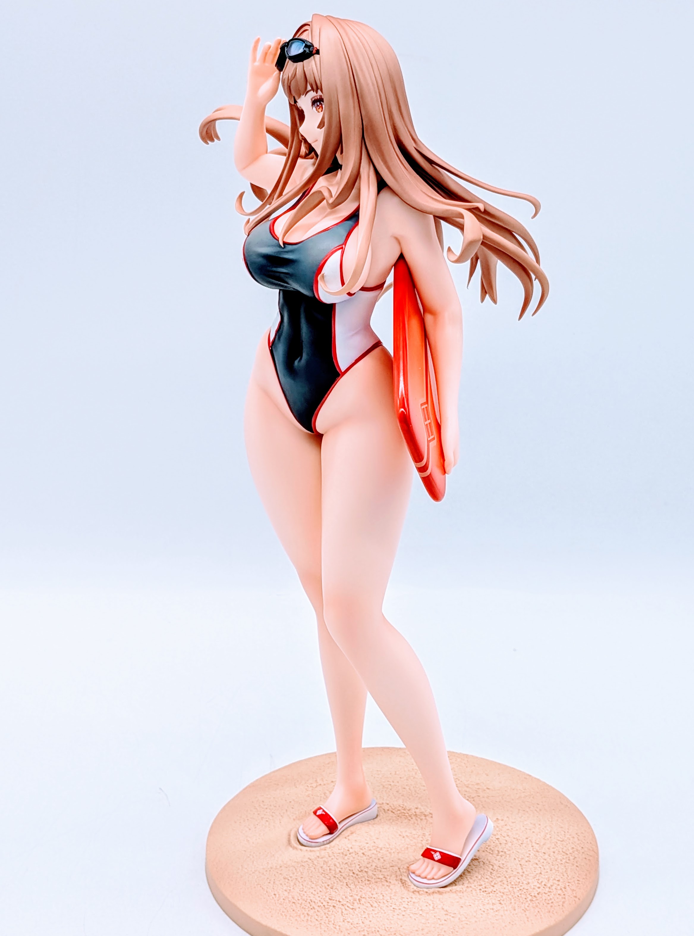 Close-up of Rapi Classic Vacation figure base and foot placement