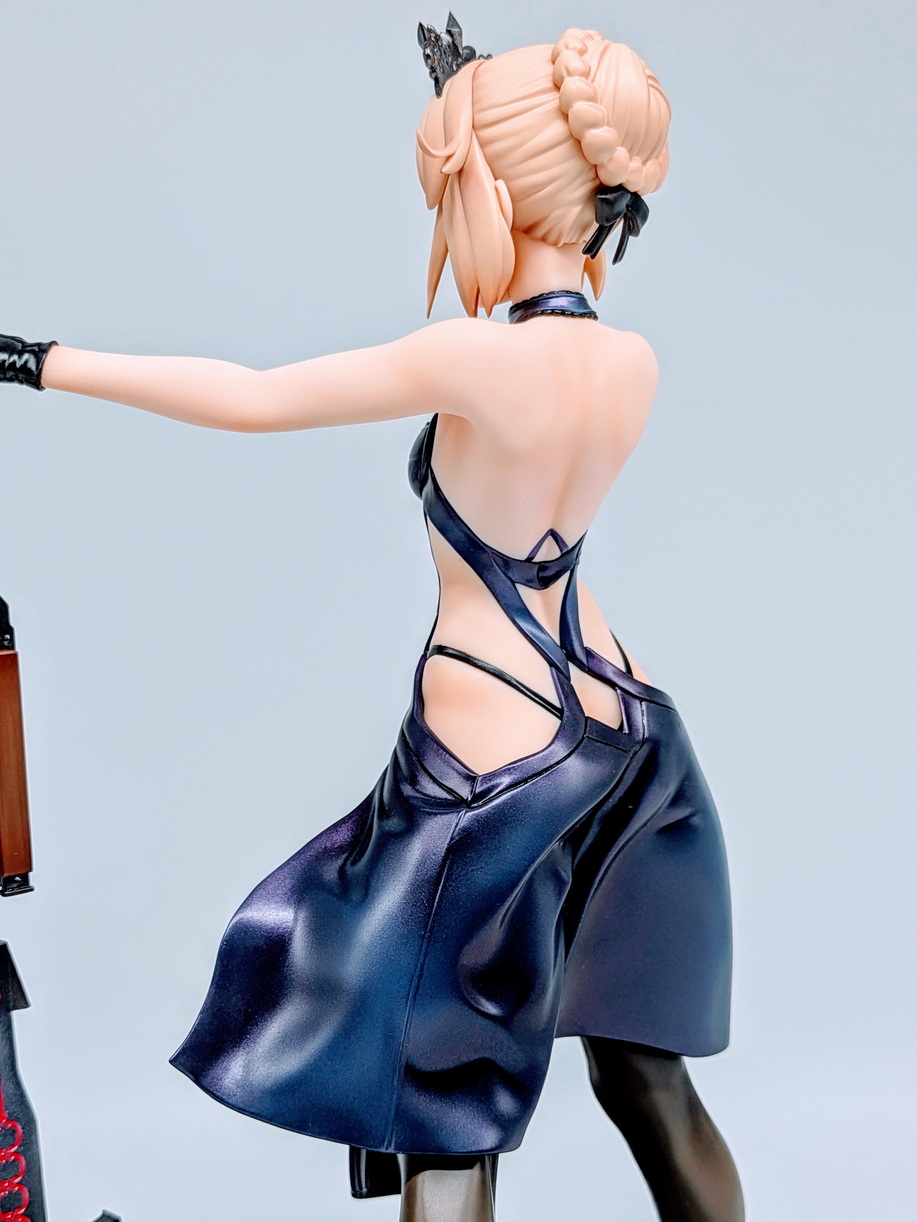 Rear three-quarter view of Rider Altria Pendragon Alter figure