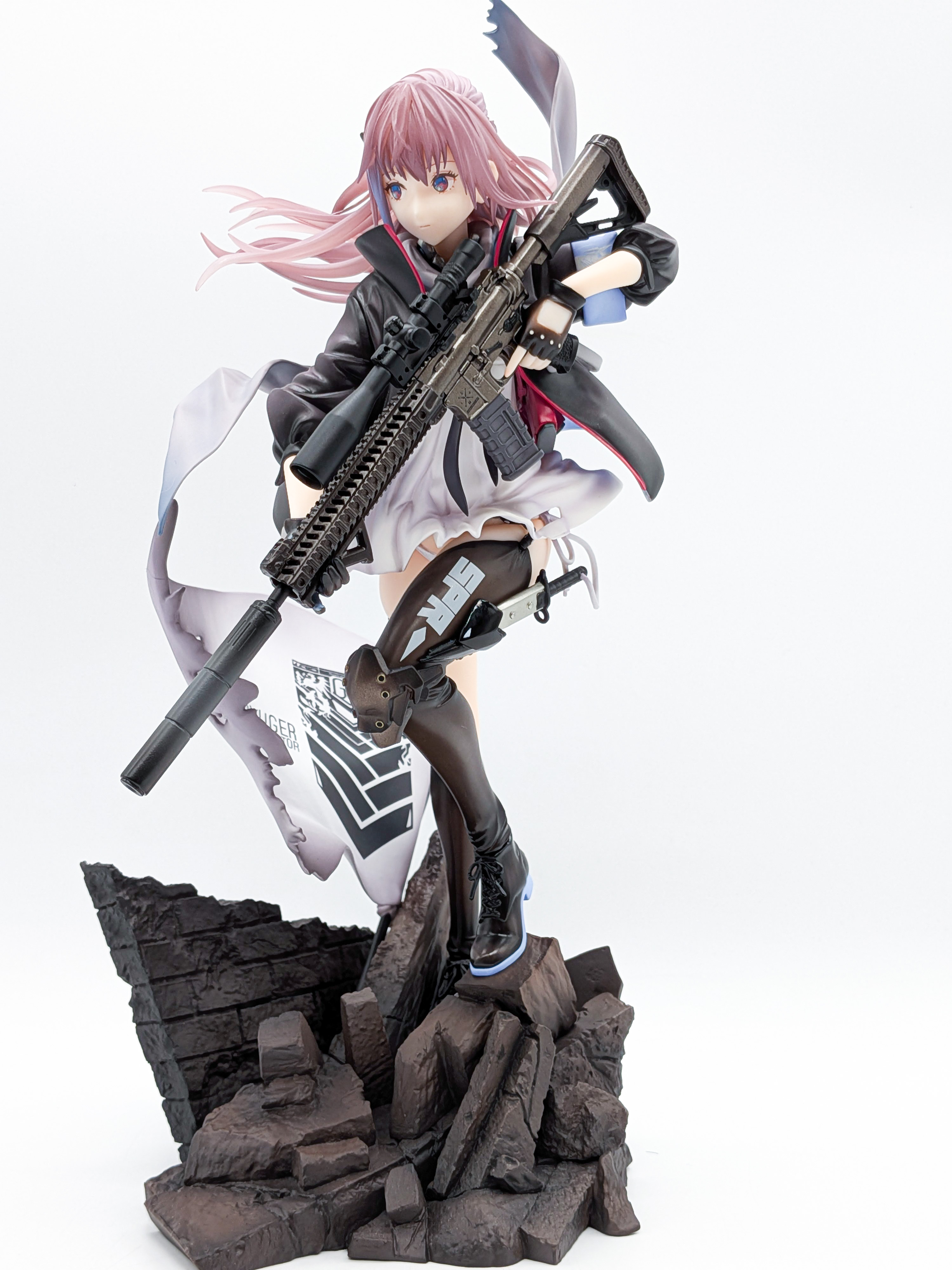 Front angle of the ST AR-15 figure showing rifle and flowing coat