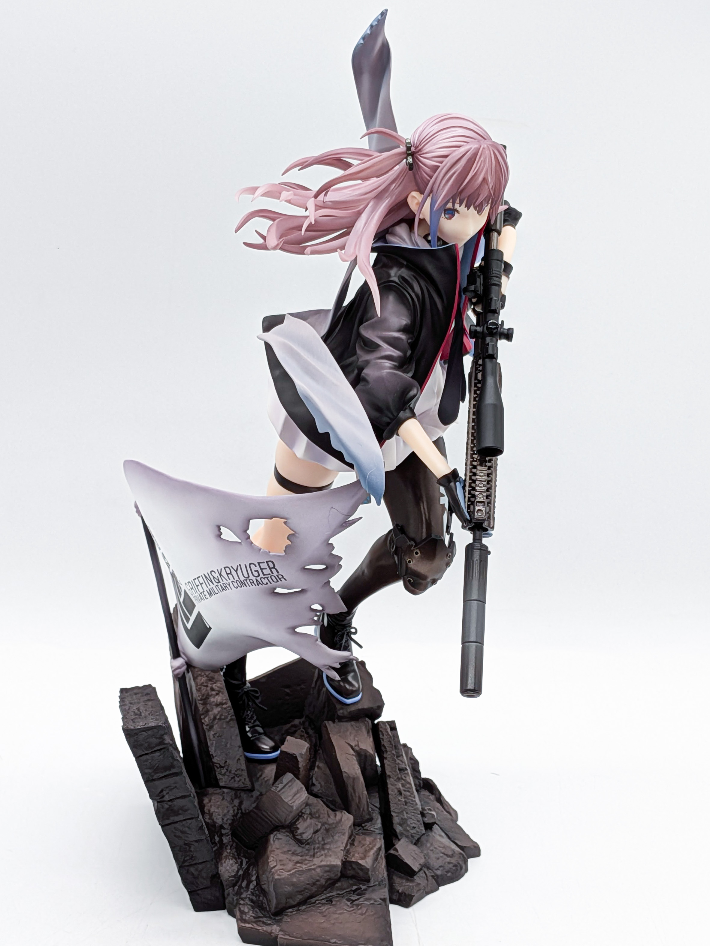 Upper front angle of the ST AR-15 figure with rifle raised