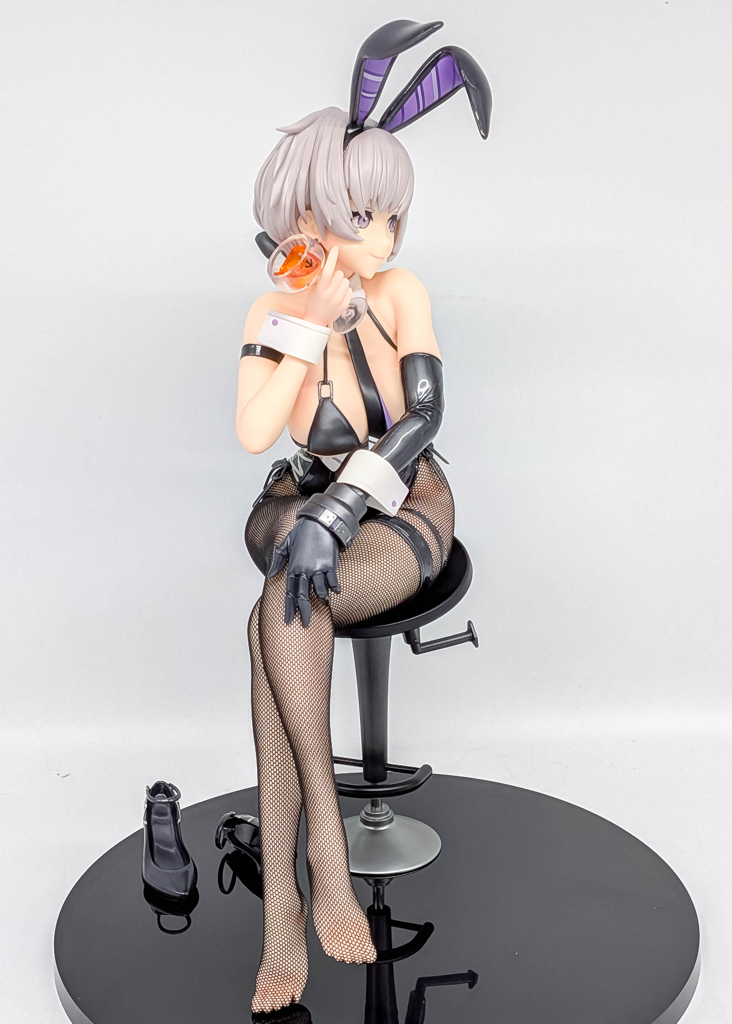 Reno Bunnino full body front alternate angle