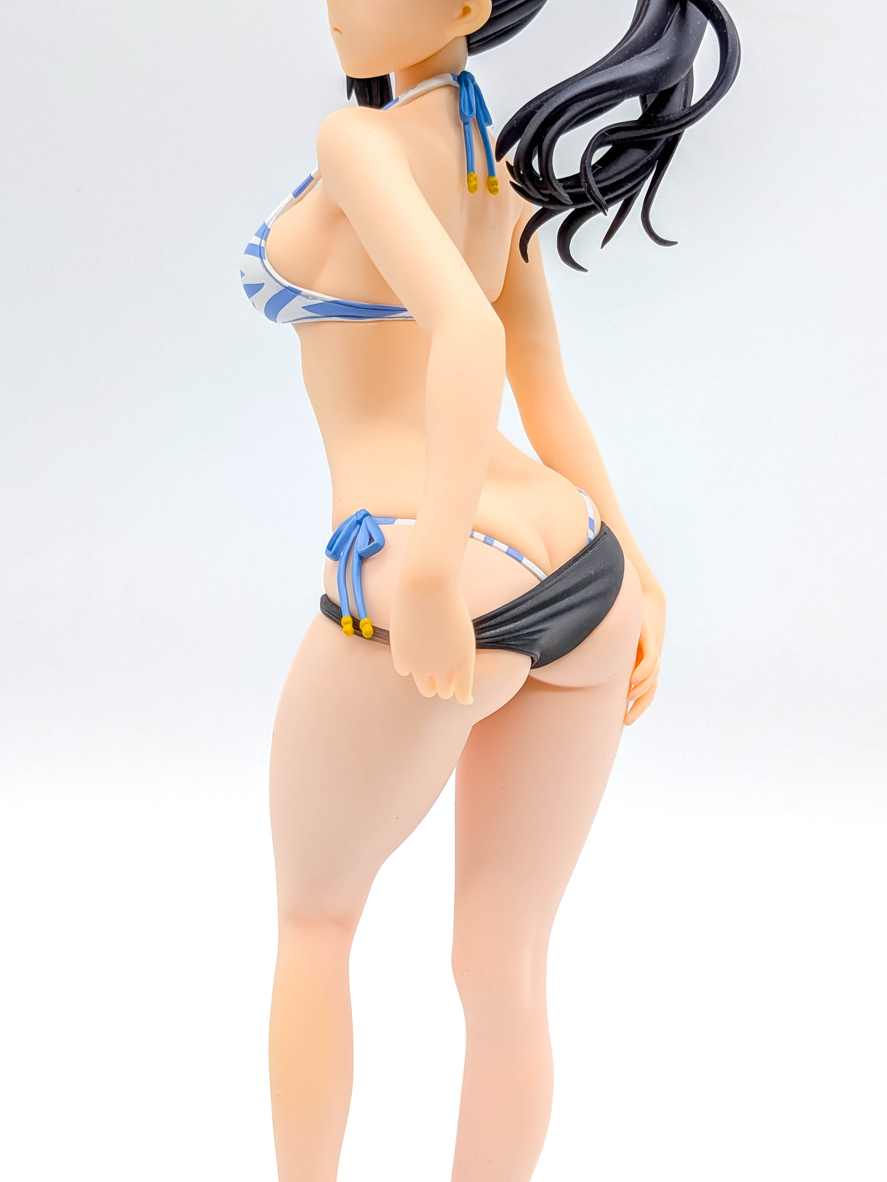 Rikka lower body rear side close-up