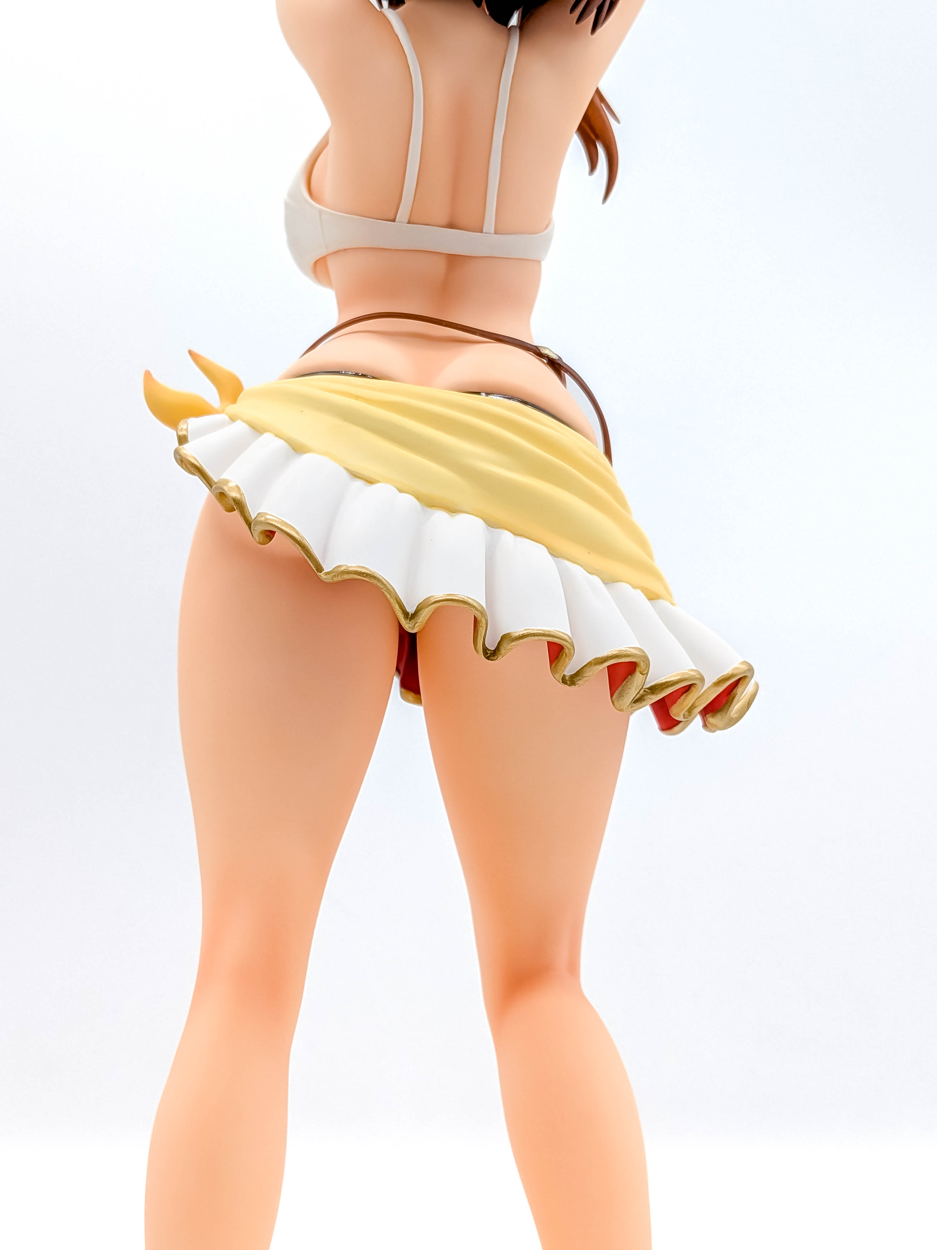 Ryza Sun-Kissed Swimsuit Ver rear low-angle close-up