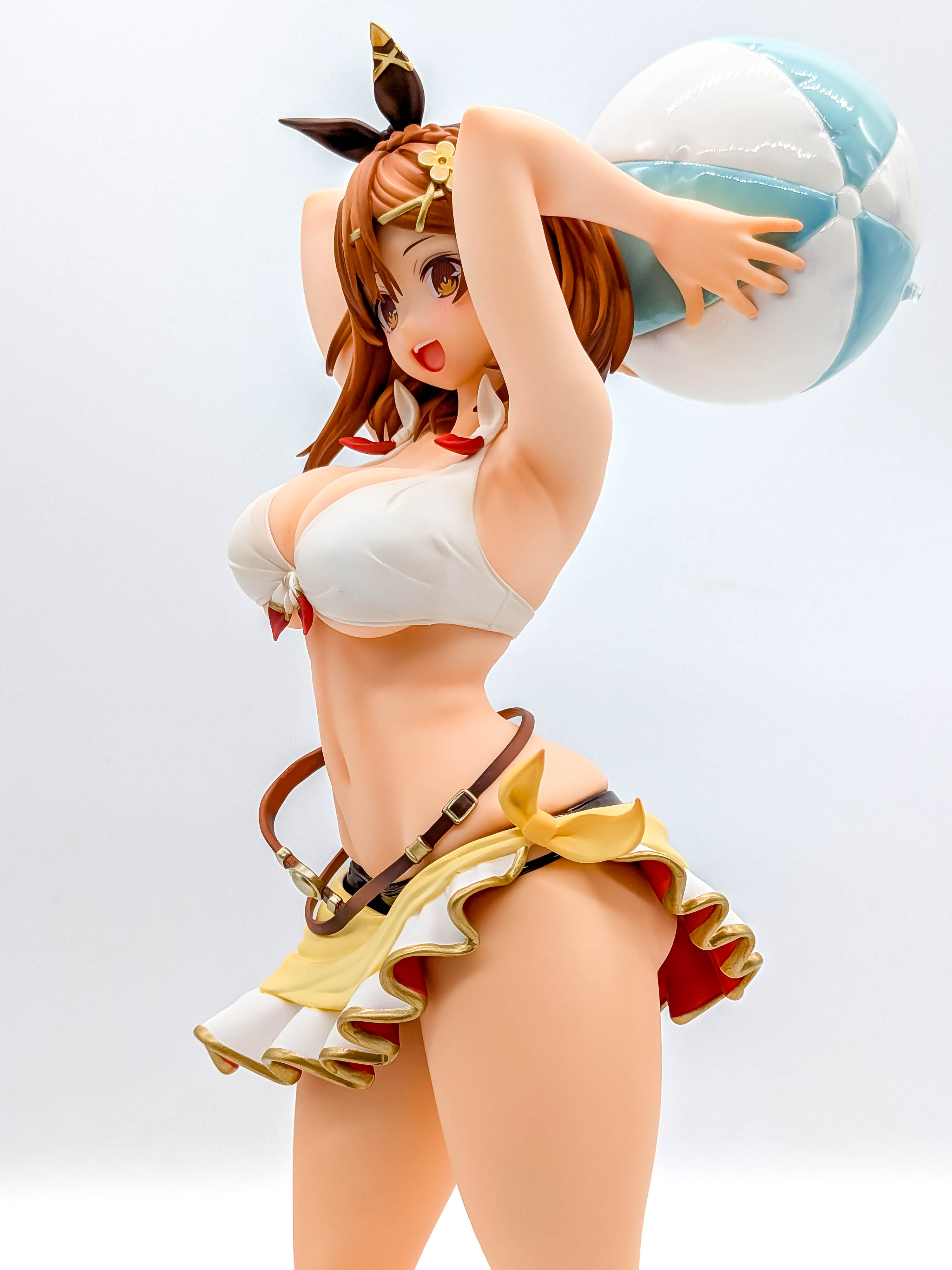 Ryza Sun-Kissed Swimsuit Ver side front bust close-up