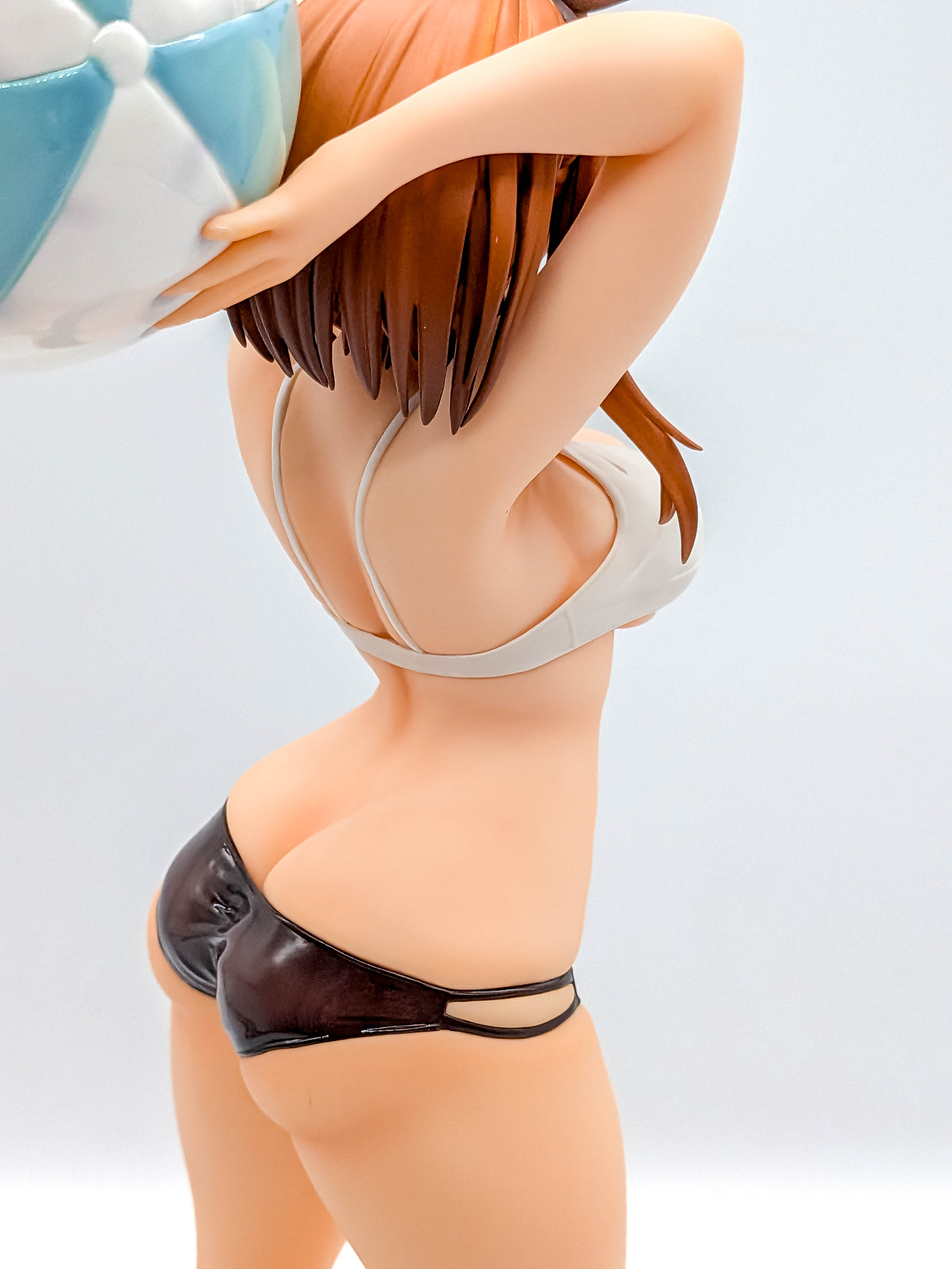 Ryza Sun-Kissed Swimsuit Ver skirt-off hip and thigh close-up