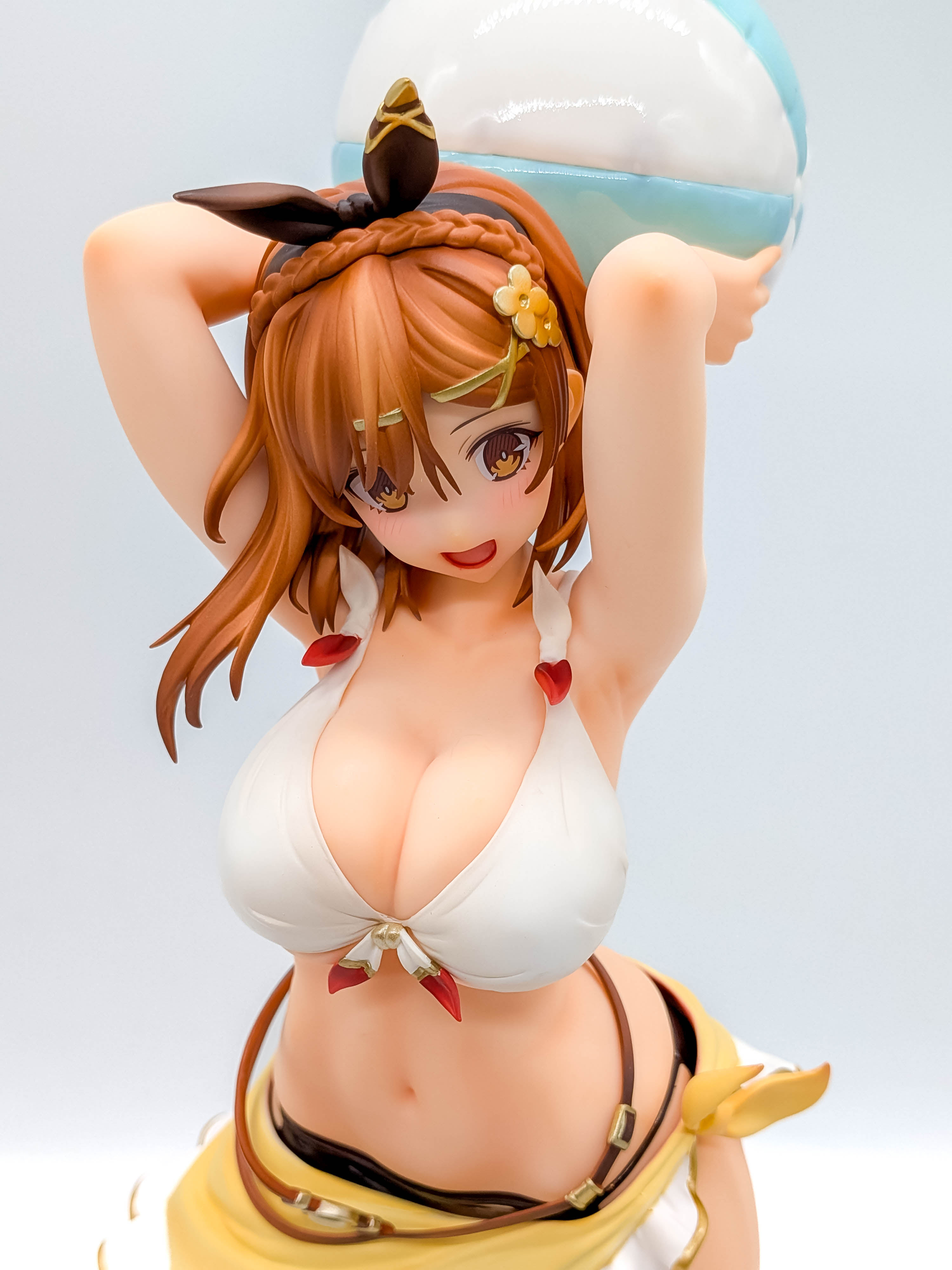 Ryza Sun-Kissed Swimsuit Ver face and bust close-up
