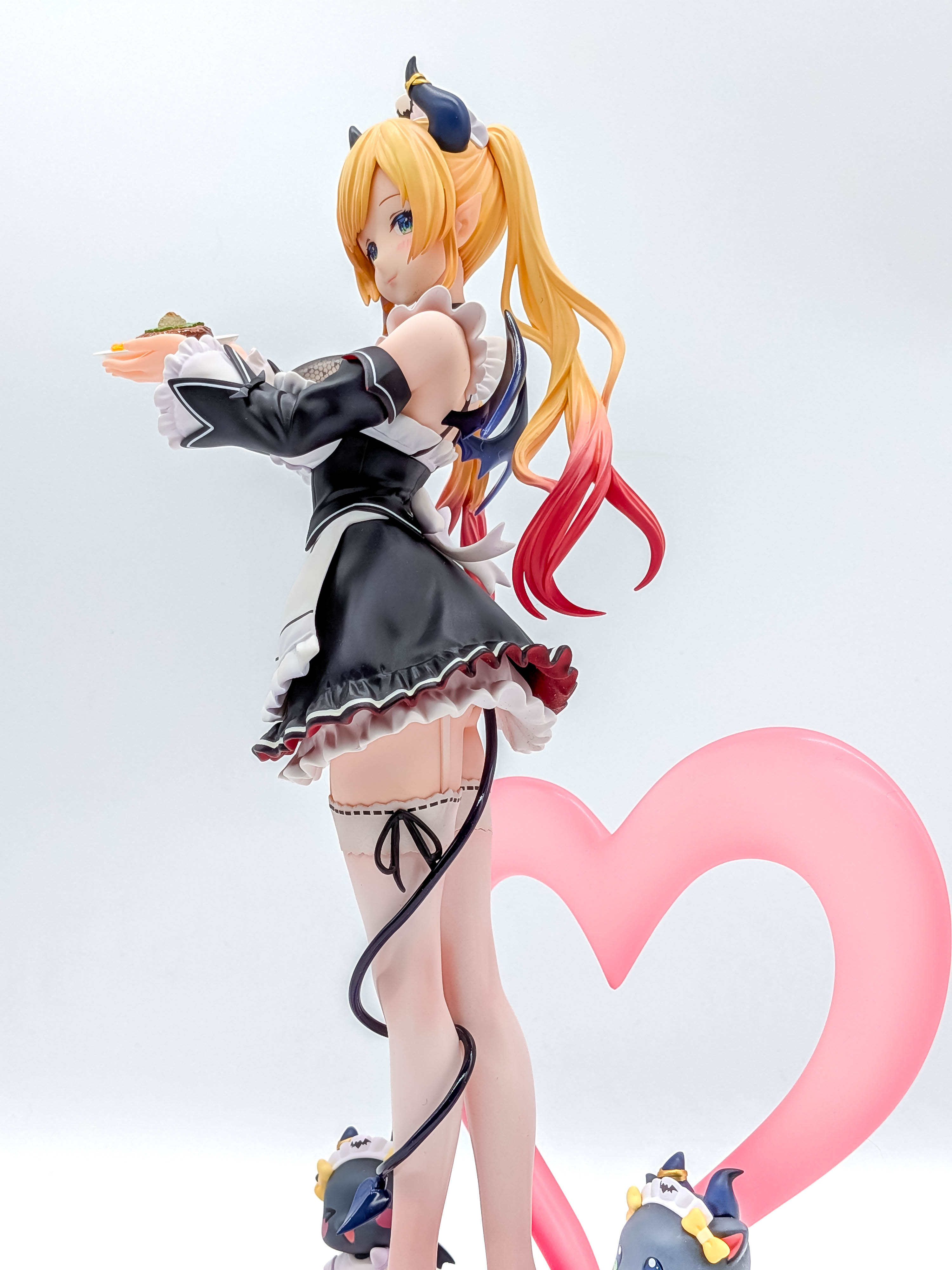 Yuzuki Choco figure left-side full view