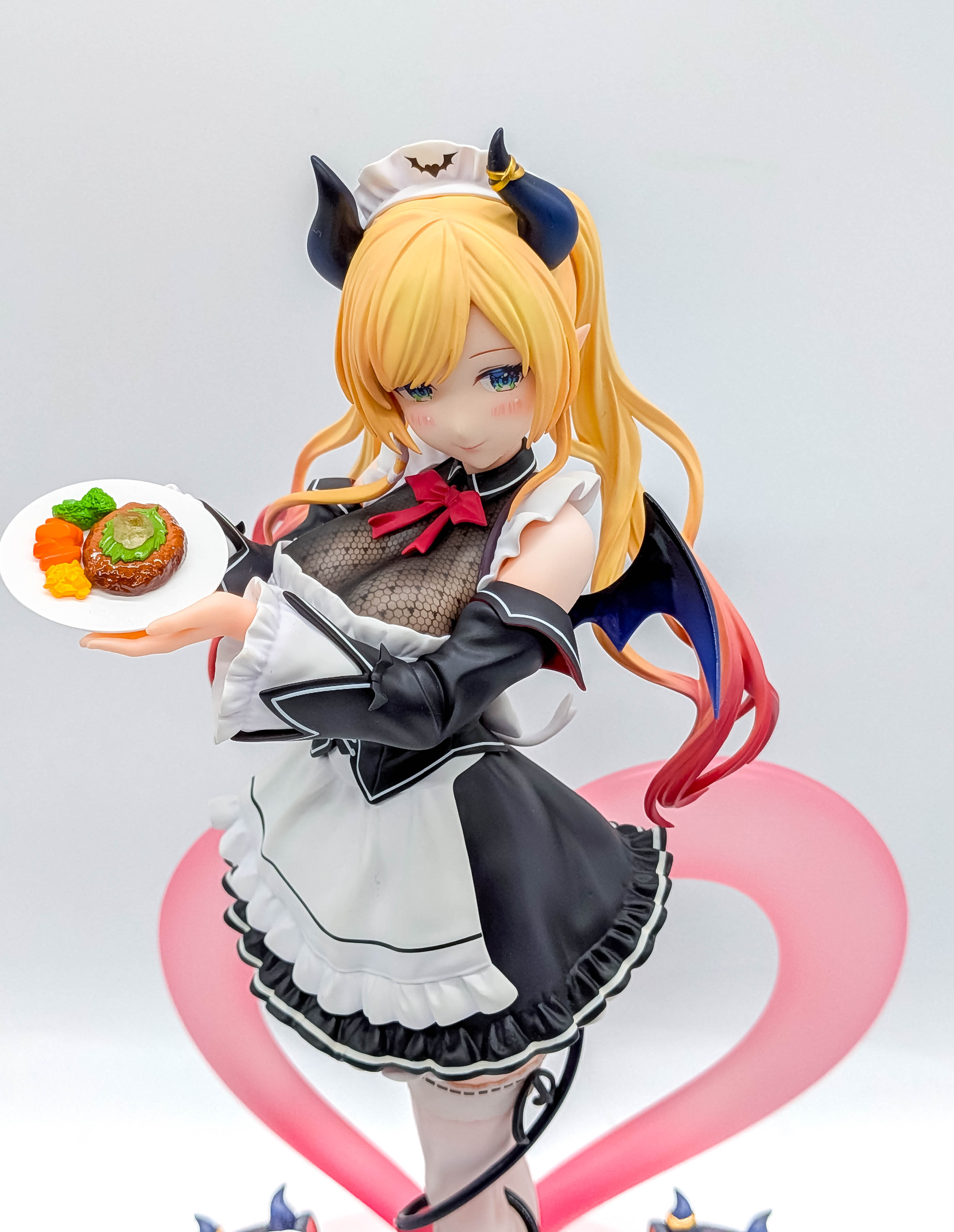 Yuzuki Choco face horns wings and bust close-up