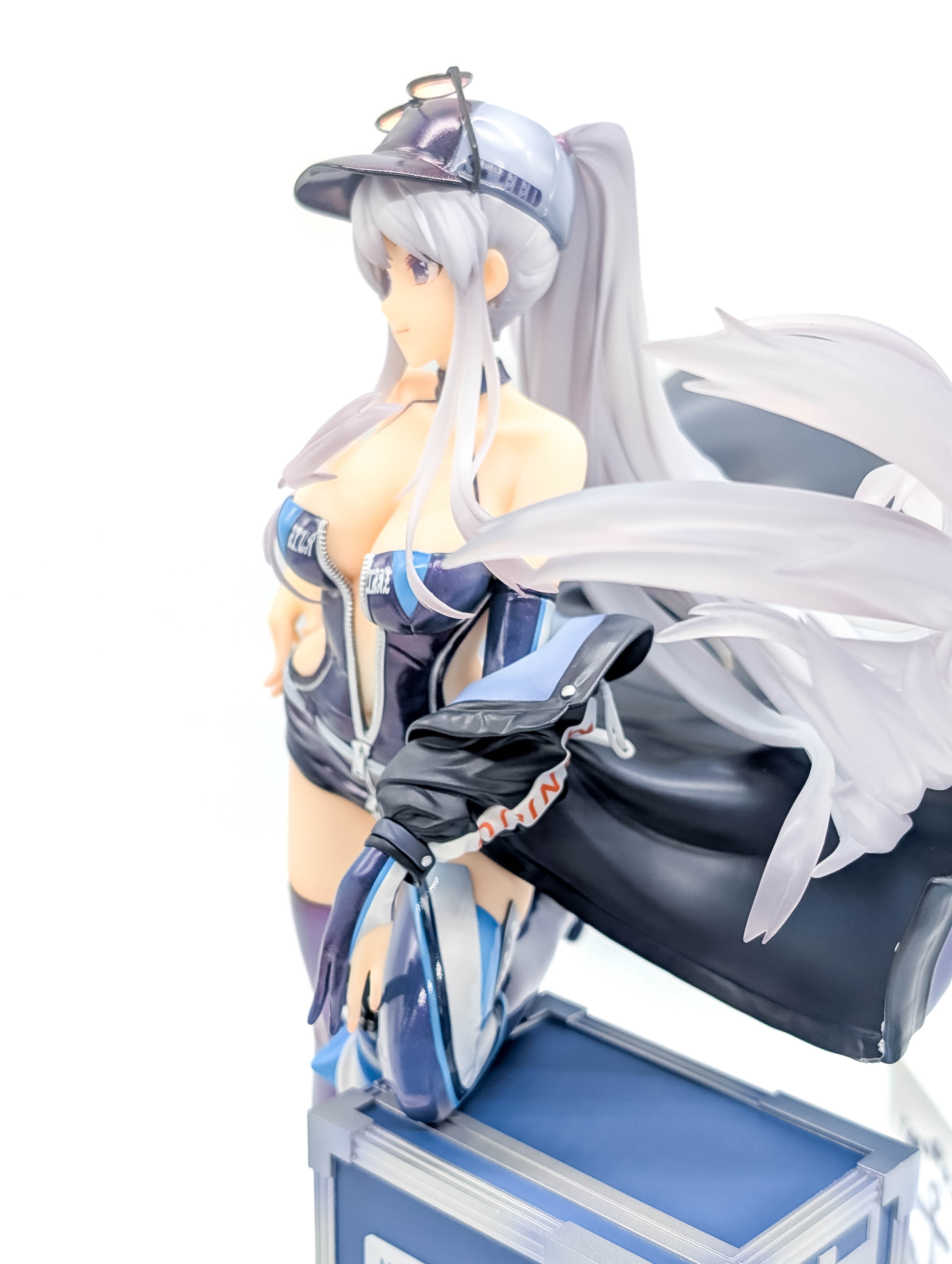 Enterprise Wind Catcher Ver rear-side hair and jacket view