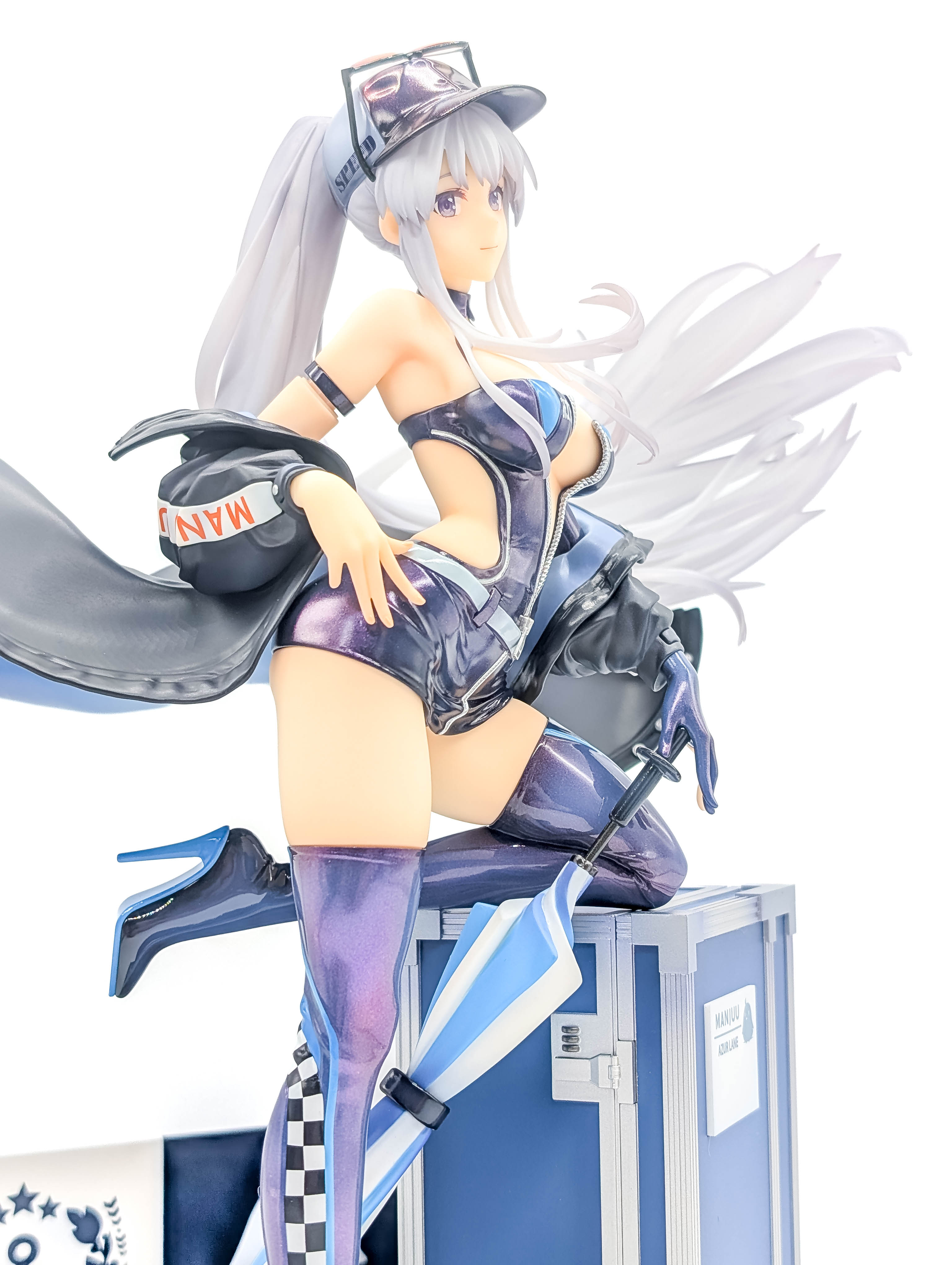 Enterprise Wind Catcher Ver side body silhouette and long legs