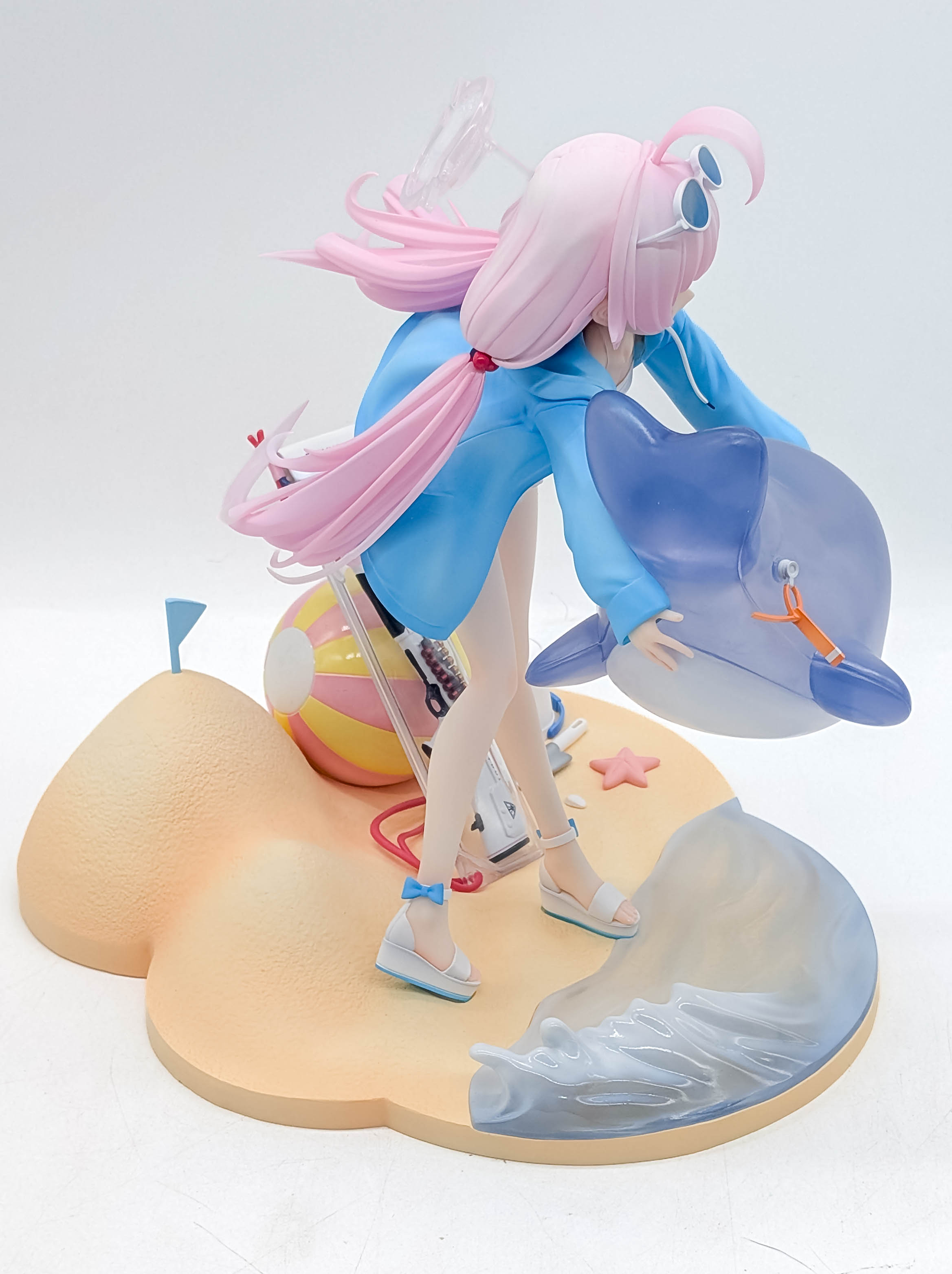 Hoshino Swimsuit rear-side full view