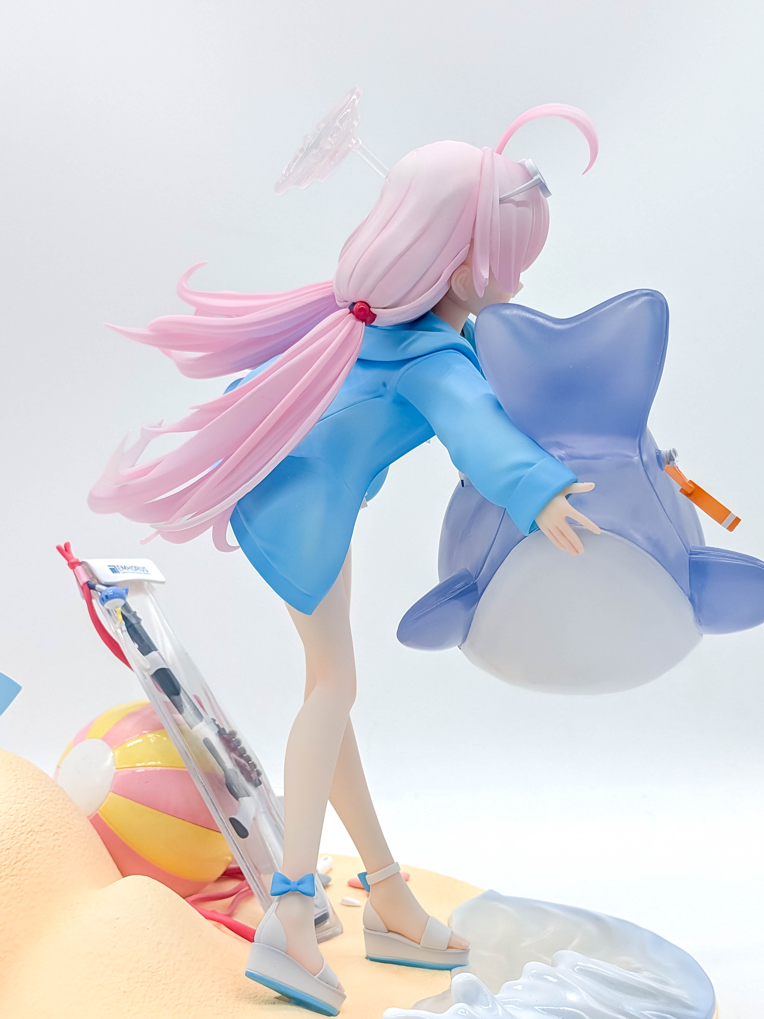 Hoshino Swimsuit rear-side full-body angle
