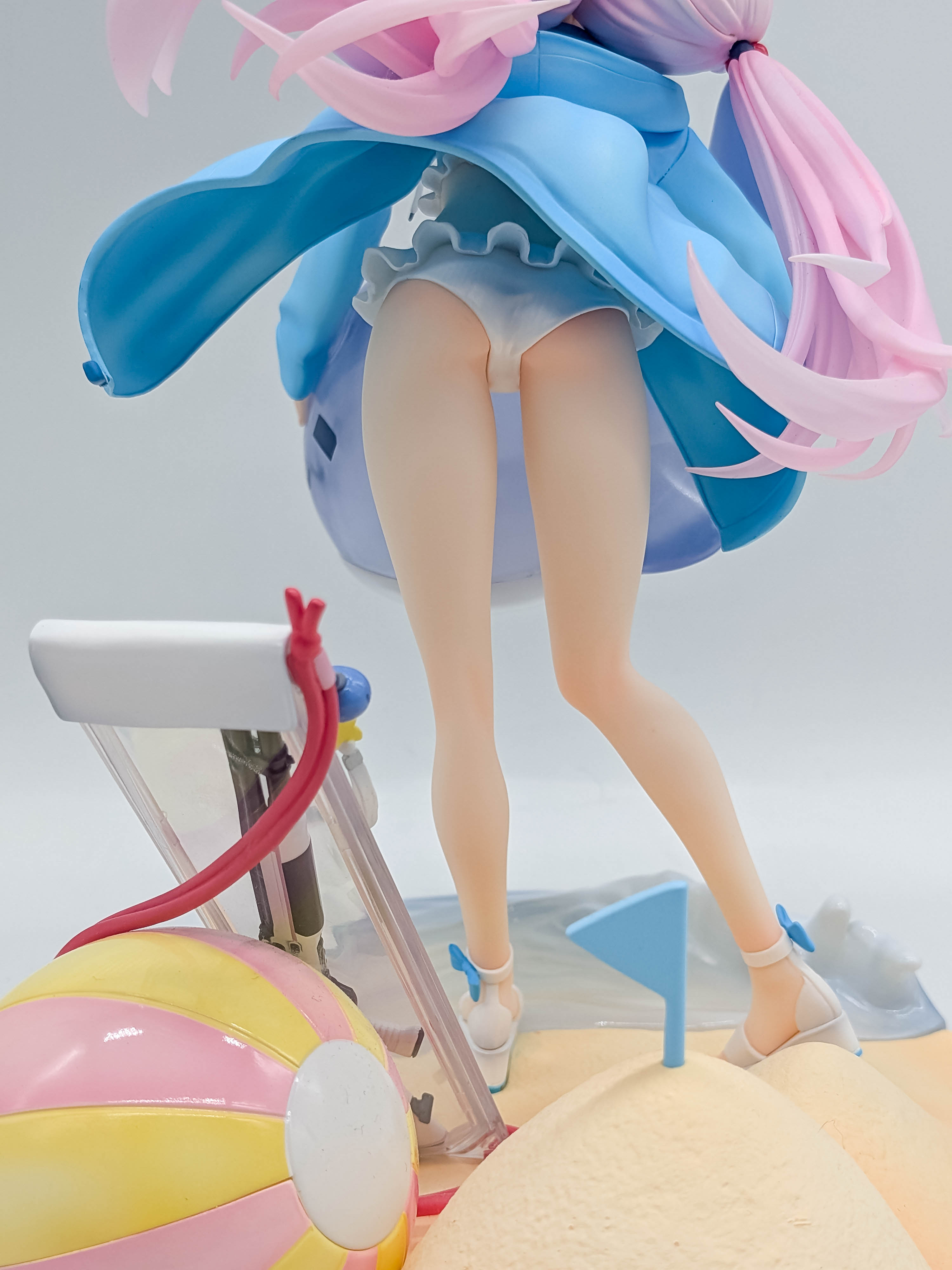 Hoshino Swimsuit rear lower-body close-up