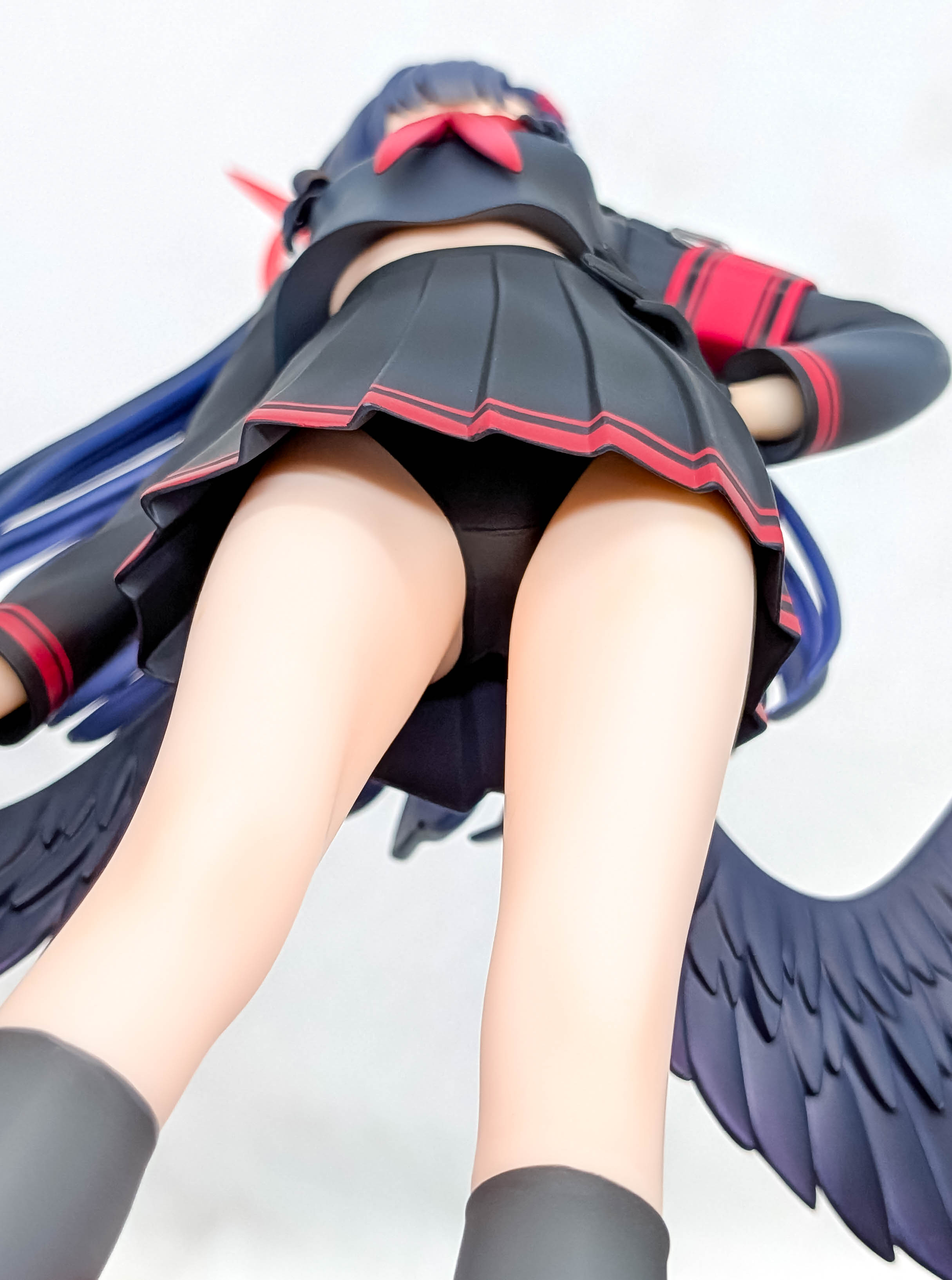 Blue Archive Ichika low front underskirt and leg sculpt detail
