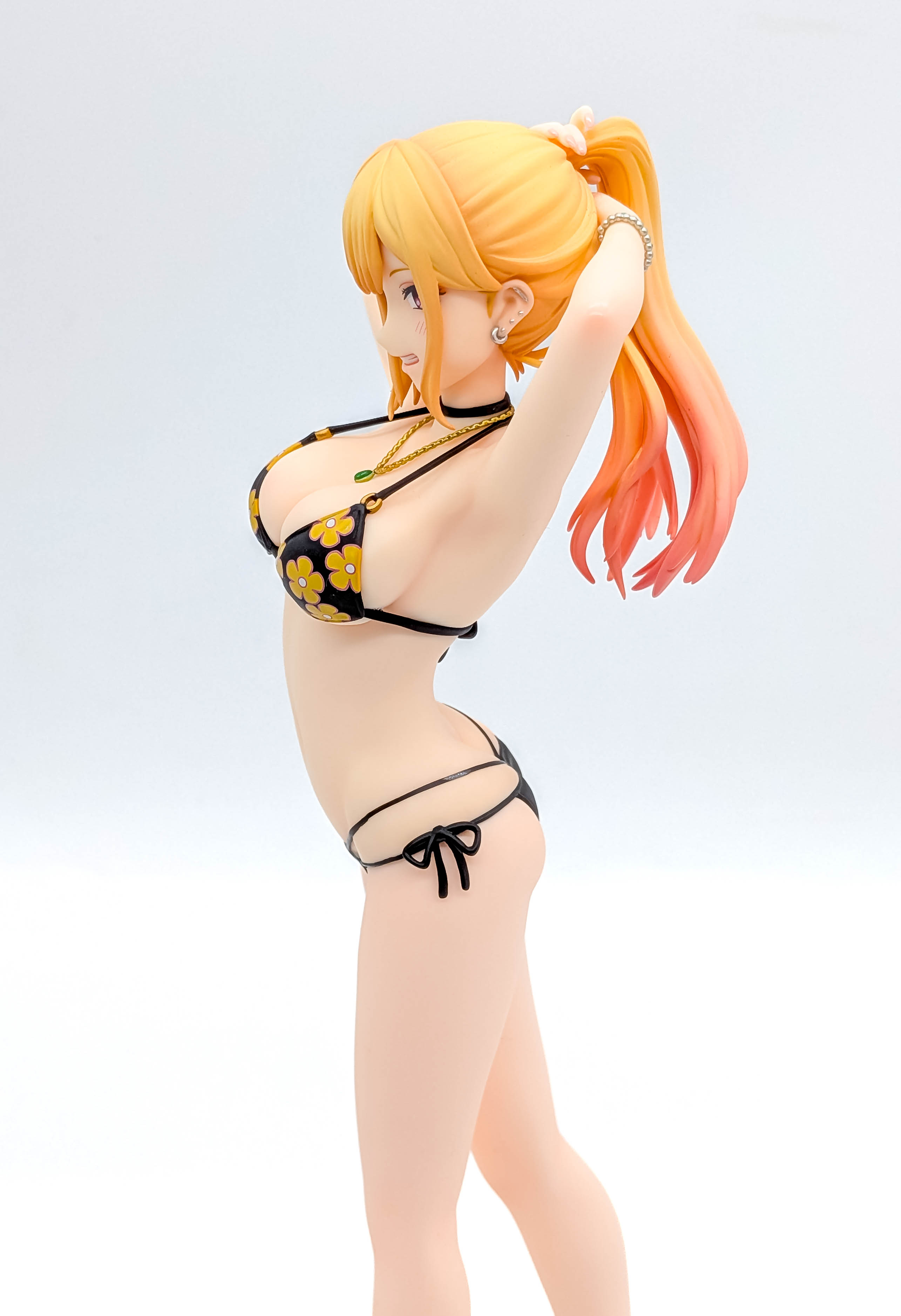 Marin Kitagawa Swimsuit Ver side body line