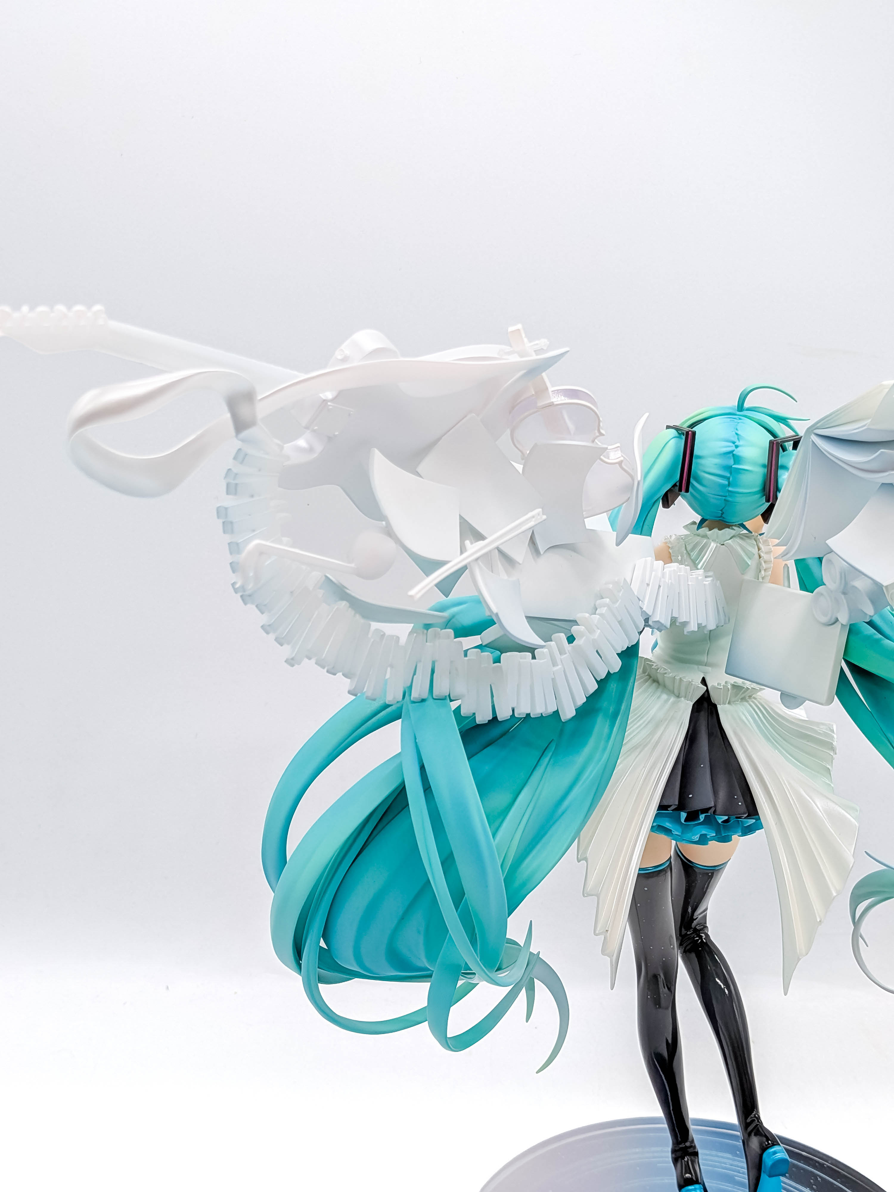 Hatsune Miku Happy 16th Birthday Ver Wing of Form detail