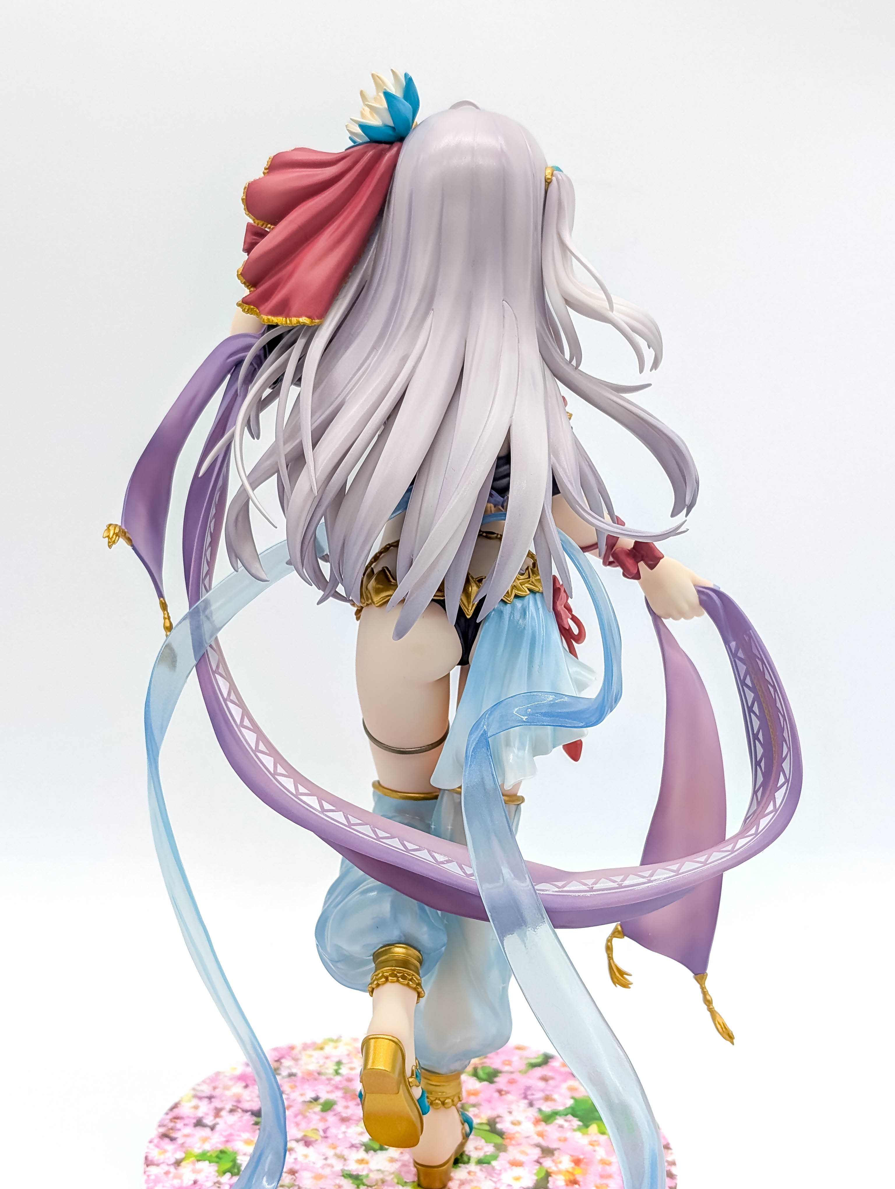 Arietta Dancer figure full rear view