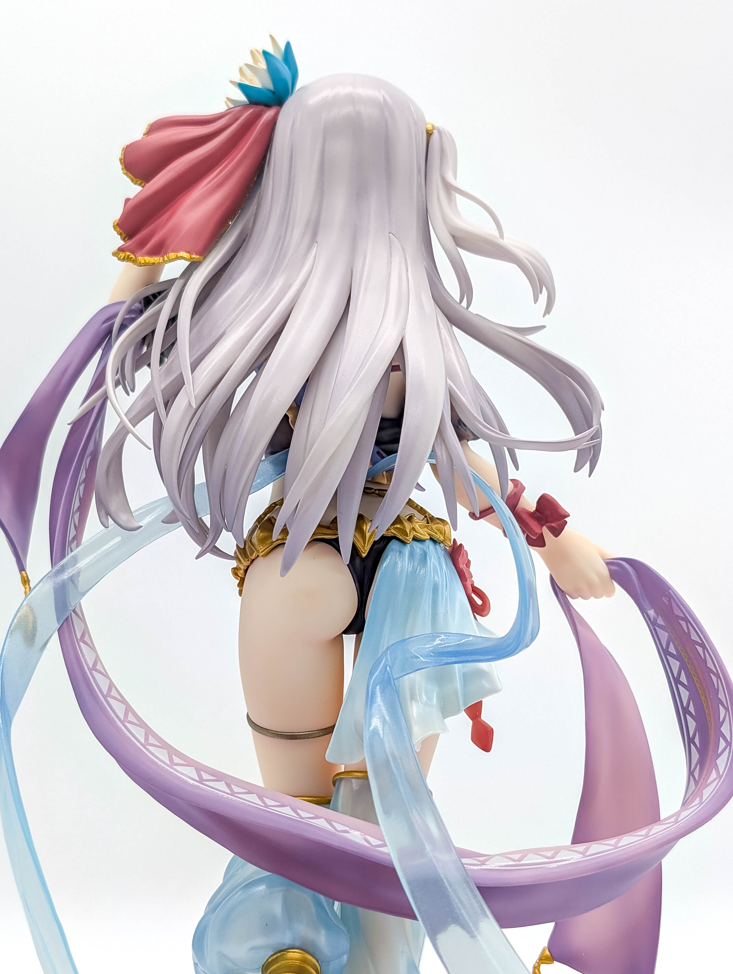 Arietta Dancer figure rear hair and hips close-up