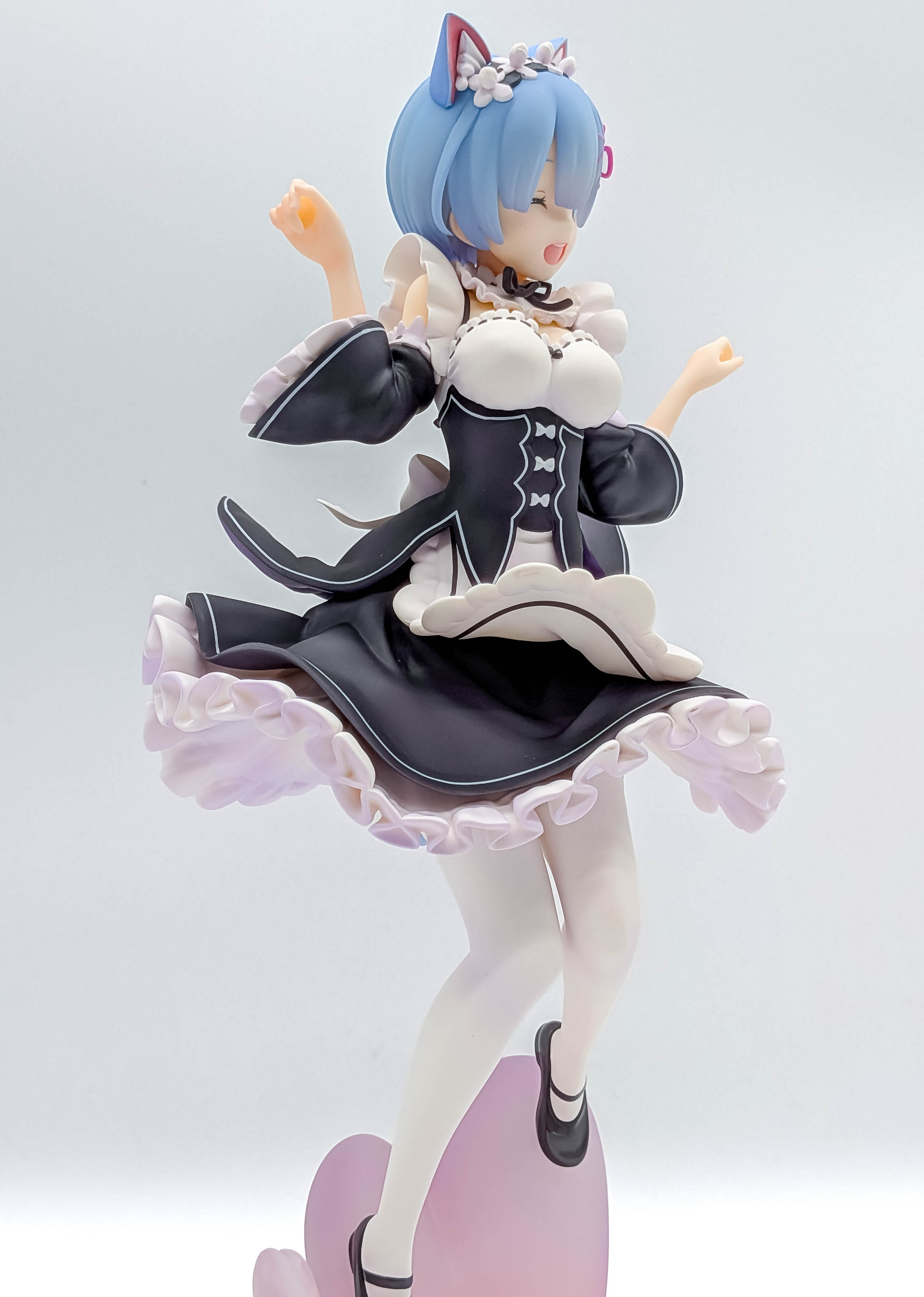 Rem Nekomimi Ver full right-side view