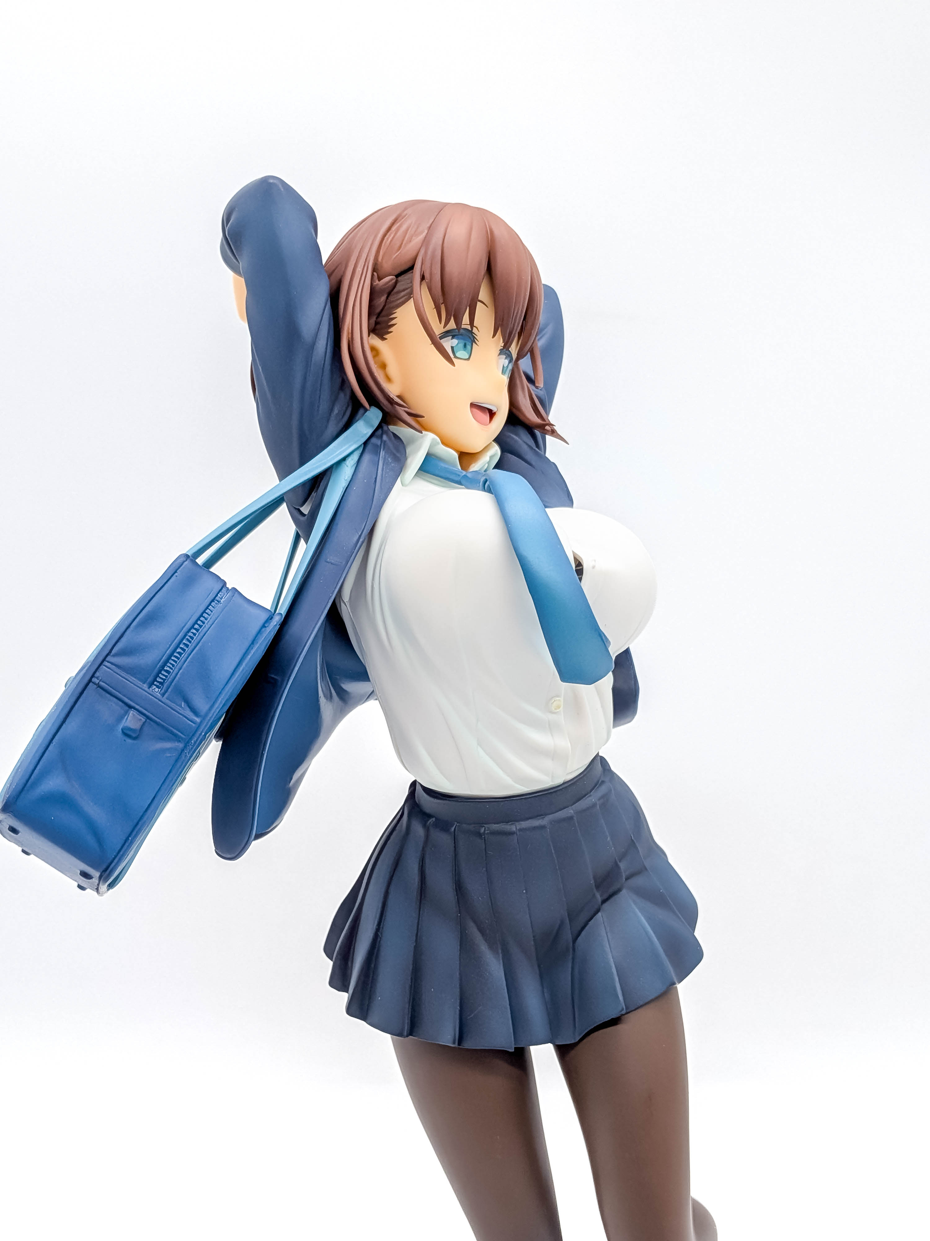 Ai-chan figure right-side face blouse jacket and bag detail