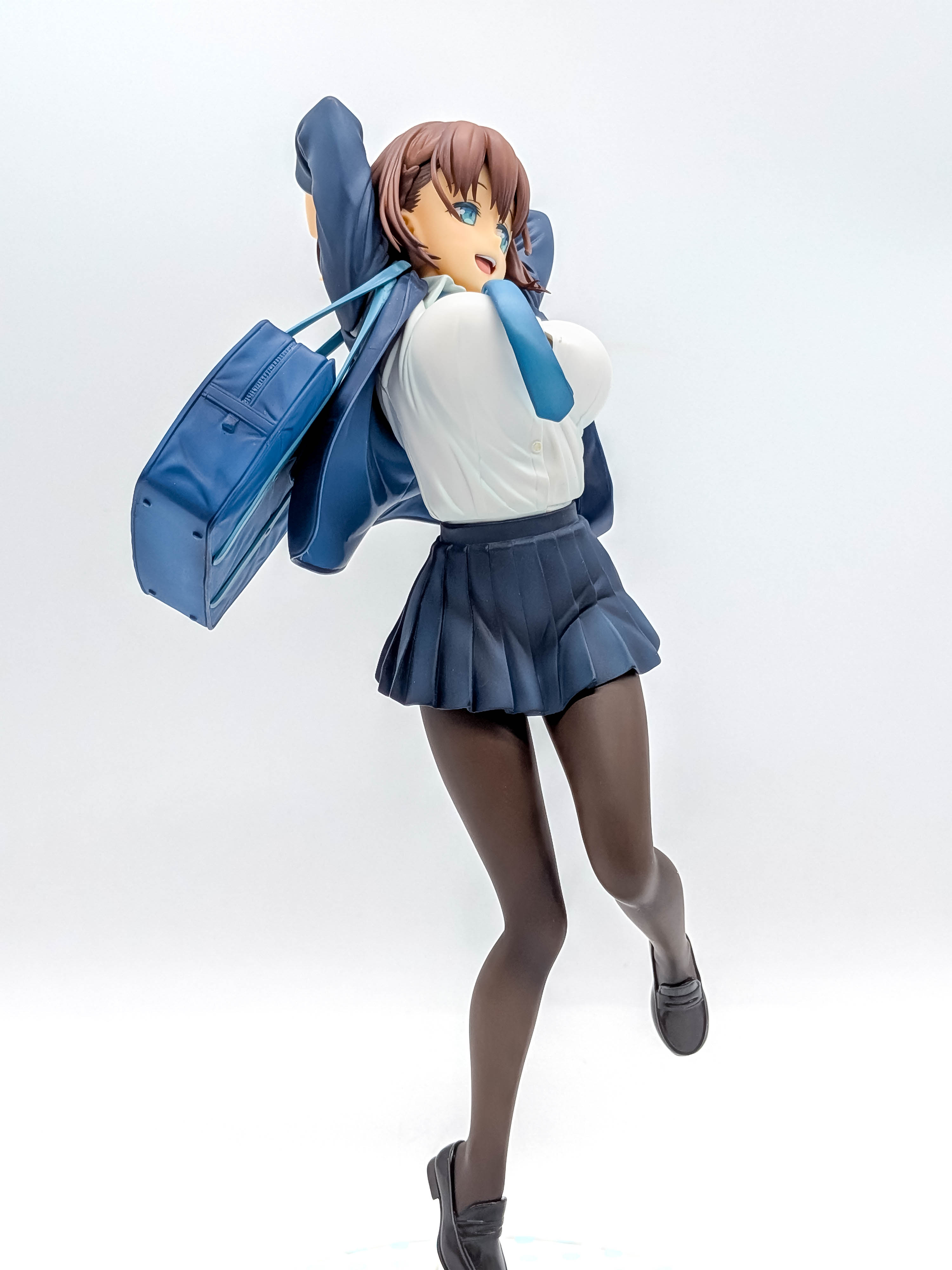 Ai-chan figure opposite-side full view in school uniform