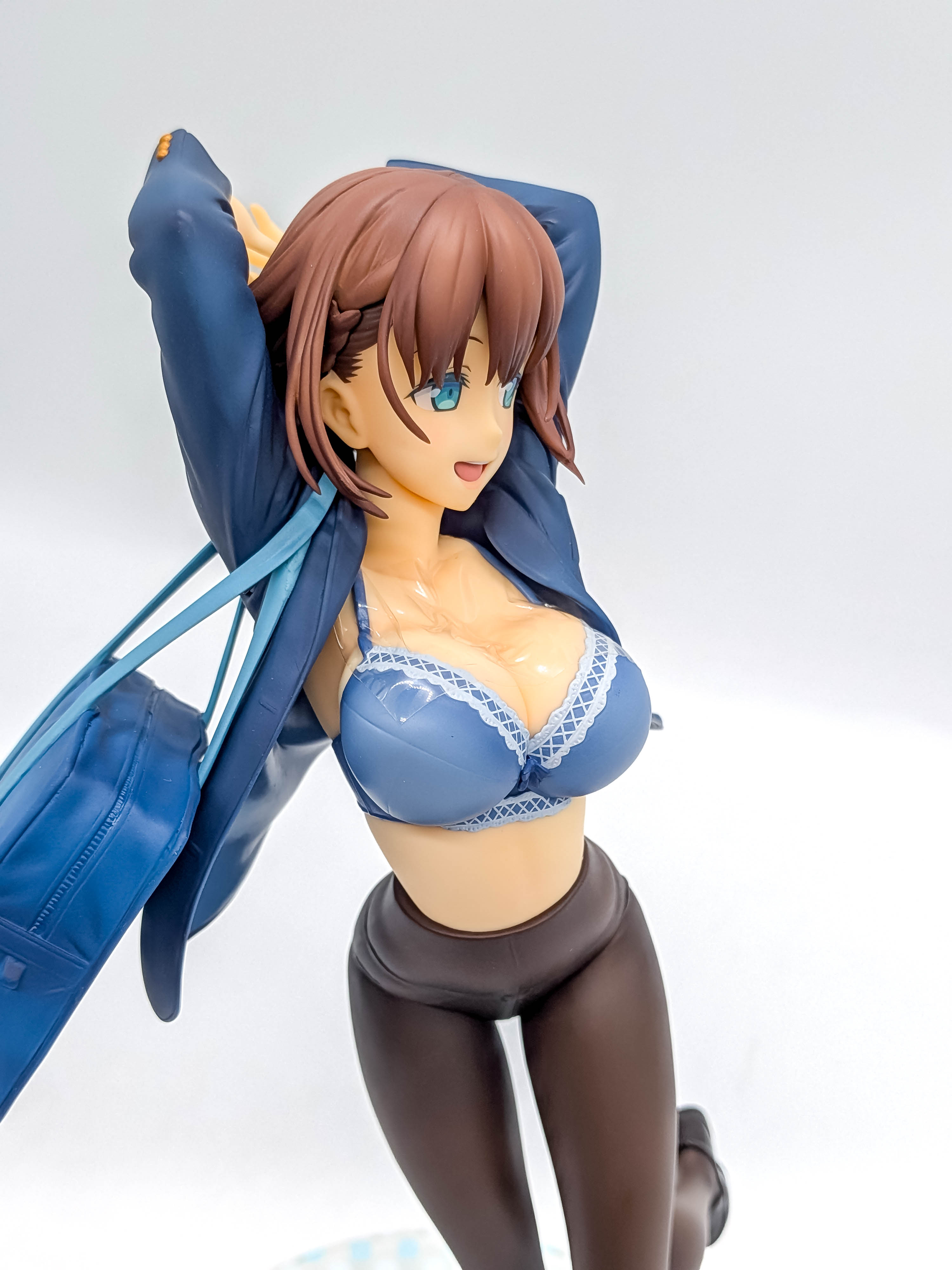Ai-chan figure cast-off-style side view with jacket and tights