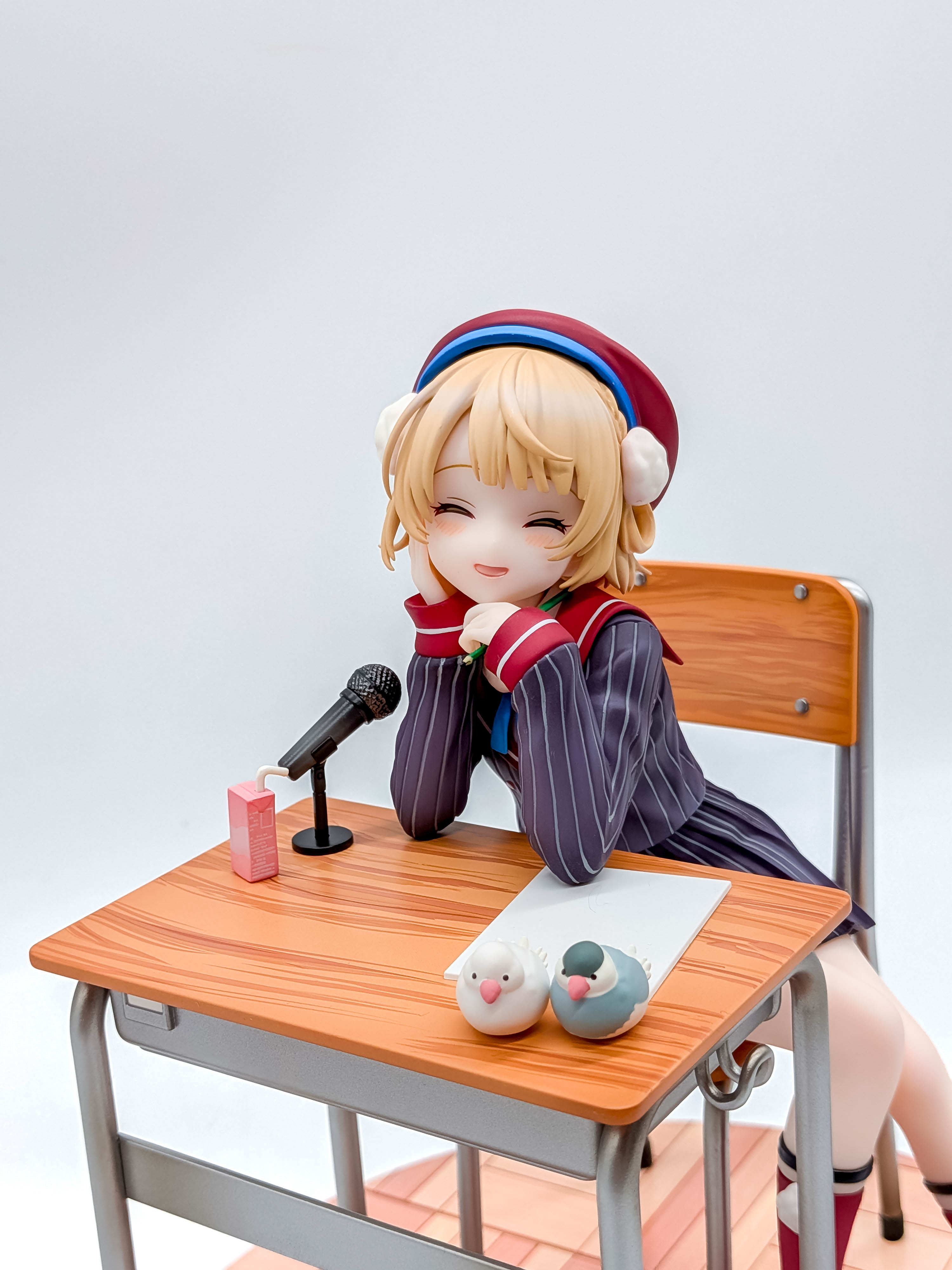Shigure Ui figure smiling expression microphone birds and desk accessories