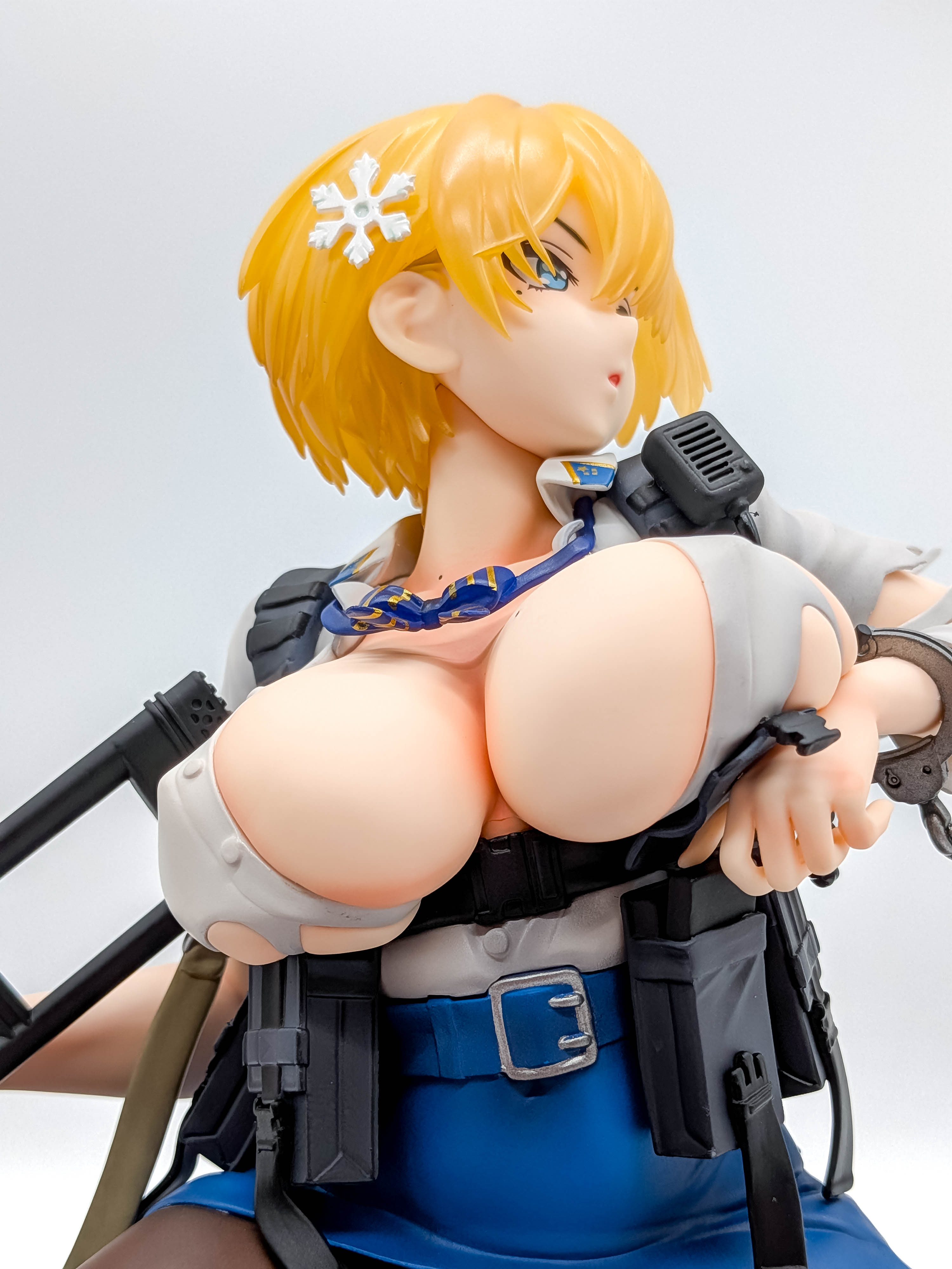 VSK-94 Heavy Damage Ver low-angle bust close-up