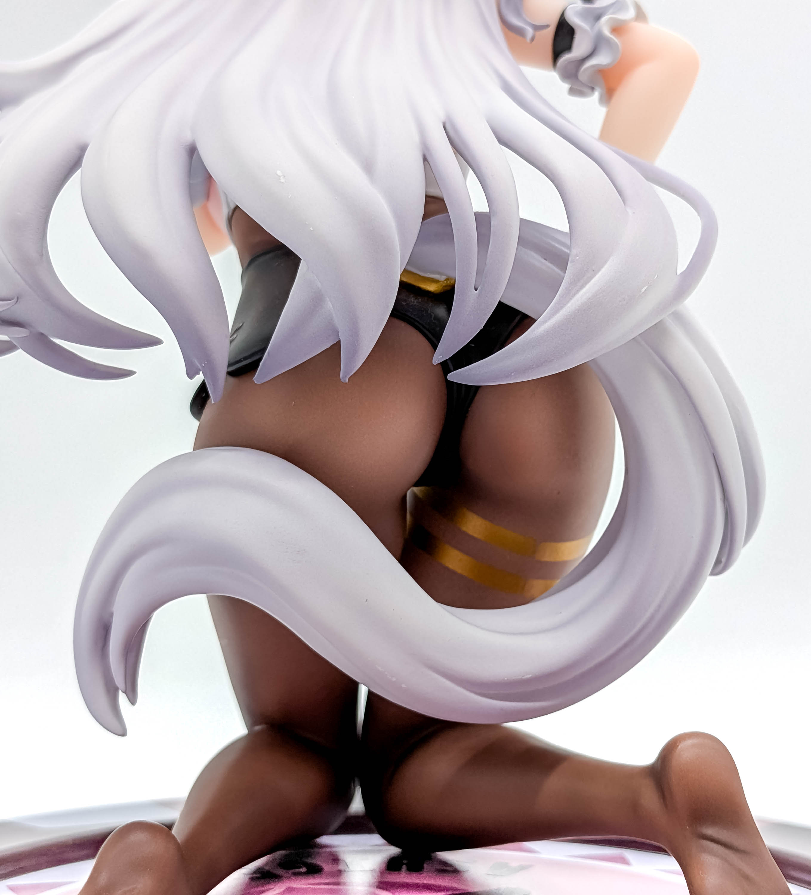 Ashige-chan figure rear hips tail tights and feet close-up