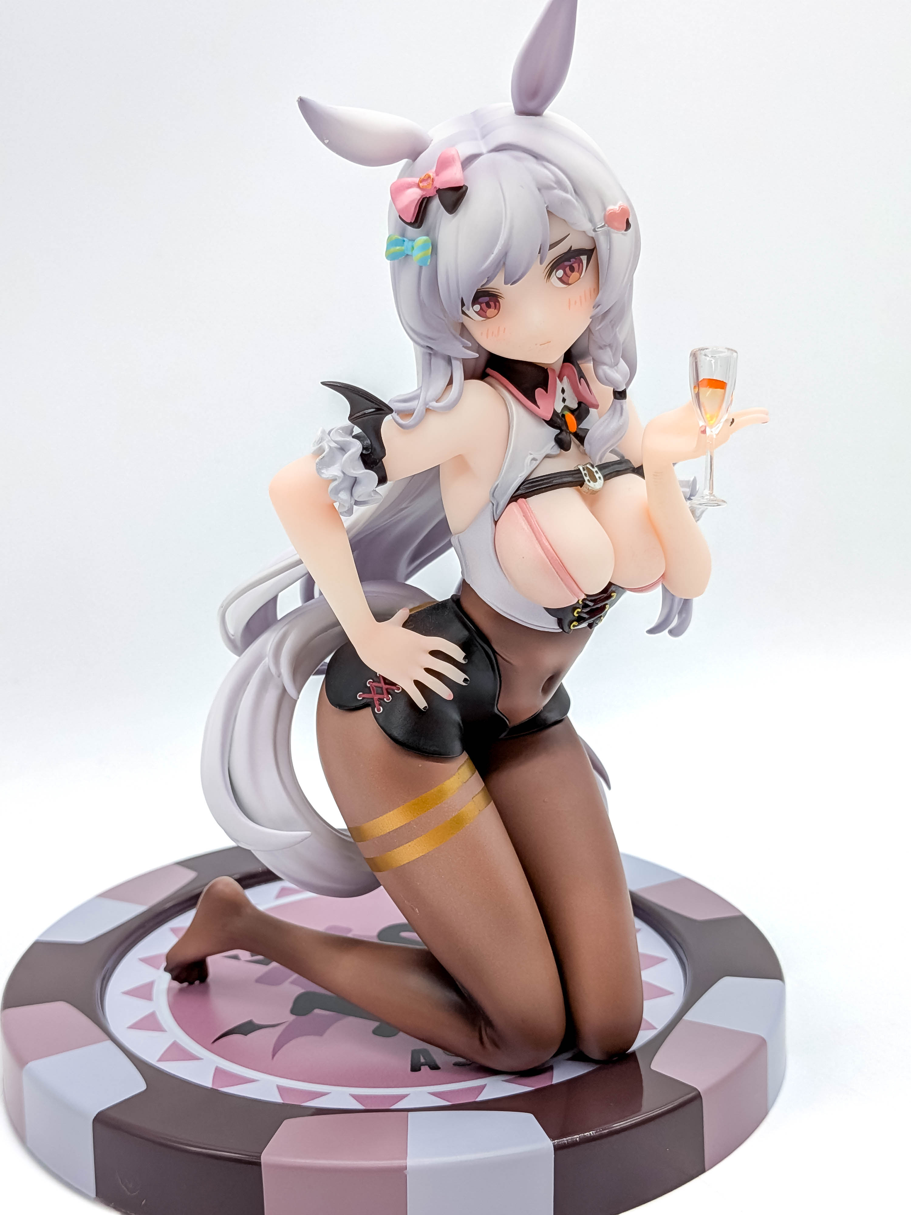Ashige-chan figure silver hair animal ears and casino dealer costume