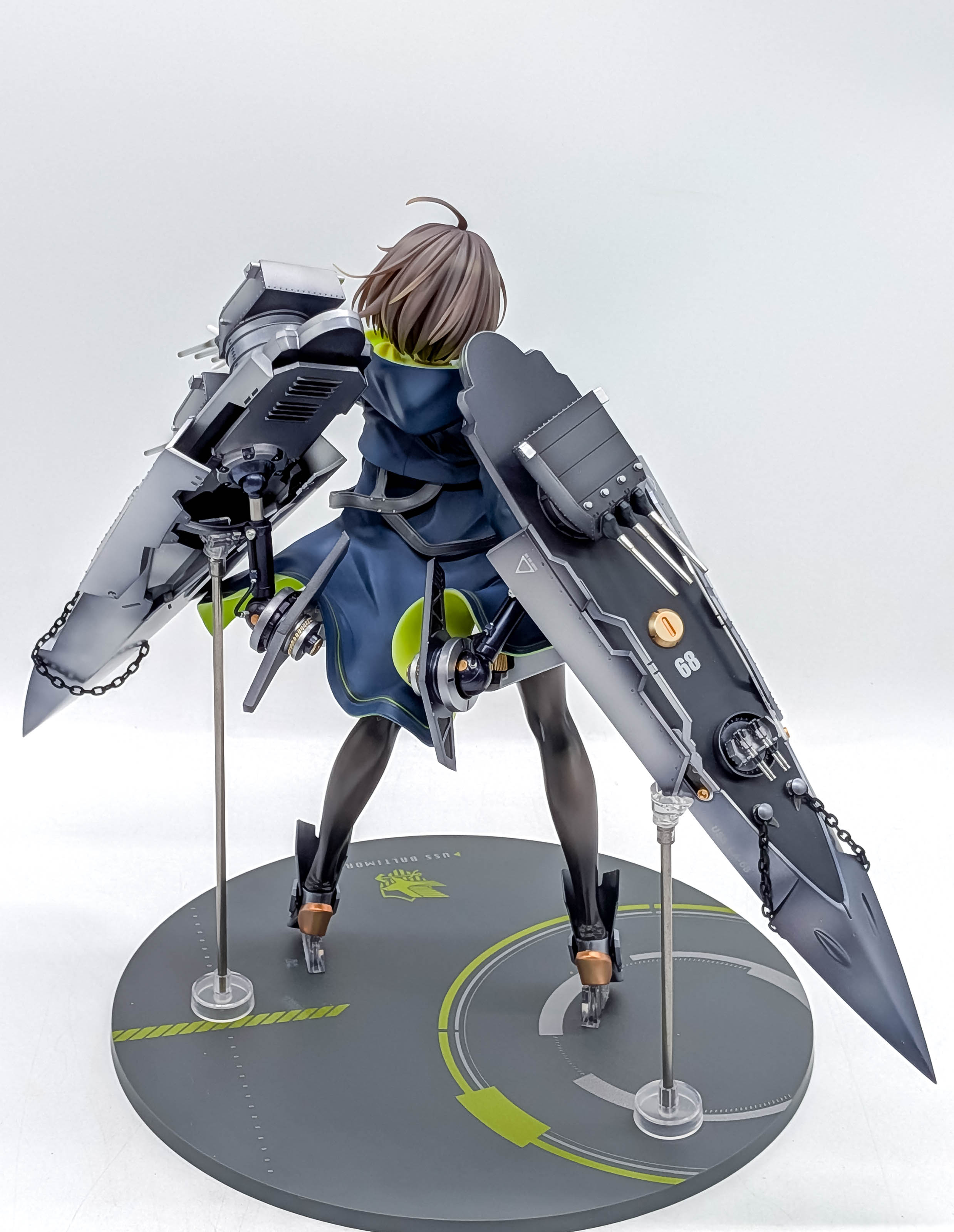 Baltimore 1/7 scale figure full rear view with complete rigging