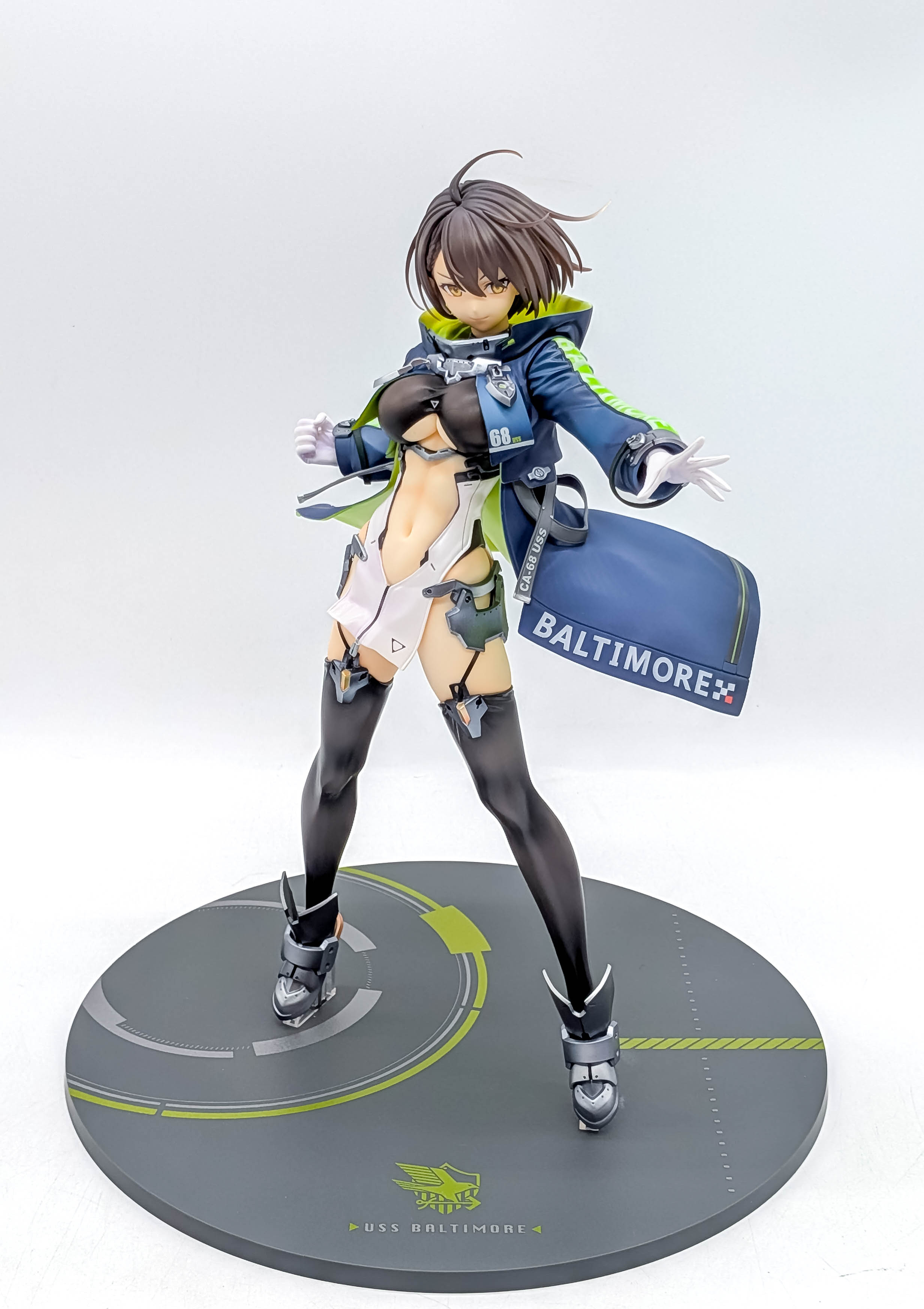 Baltimore 1/7 scale figure main full front view without rigging