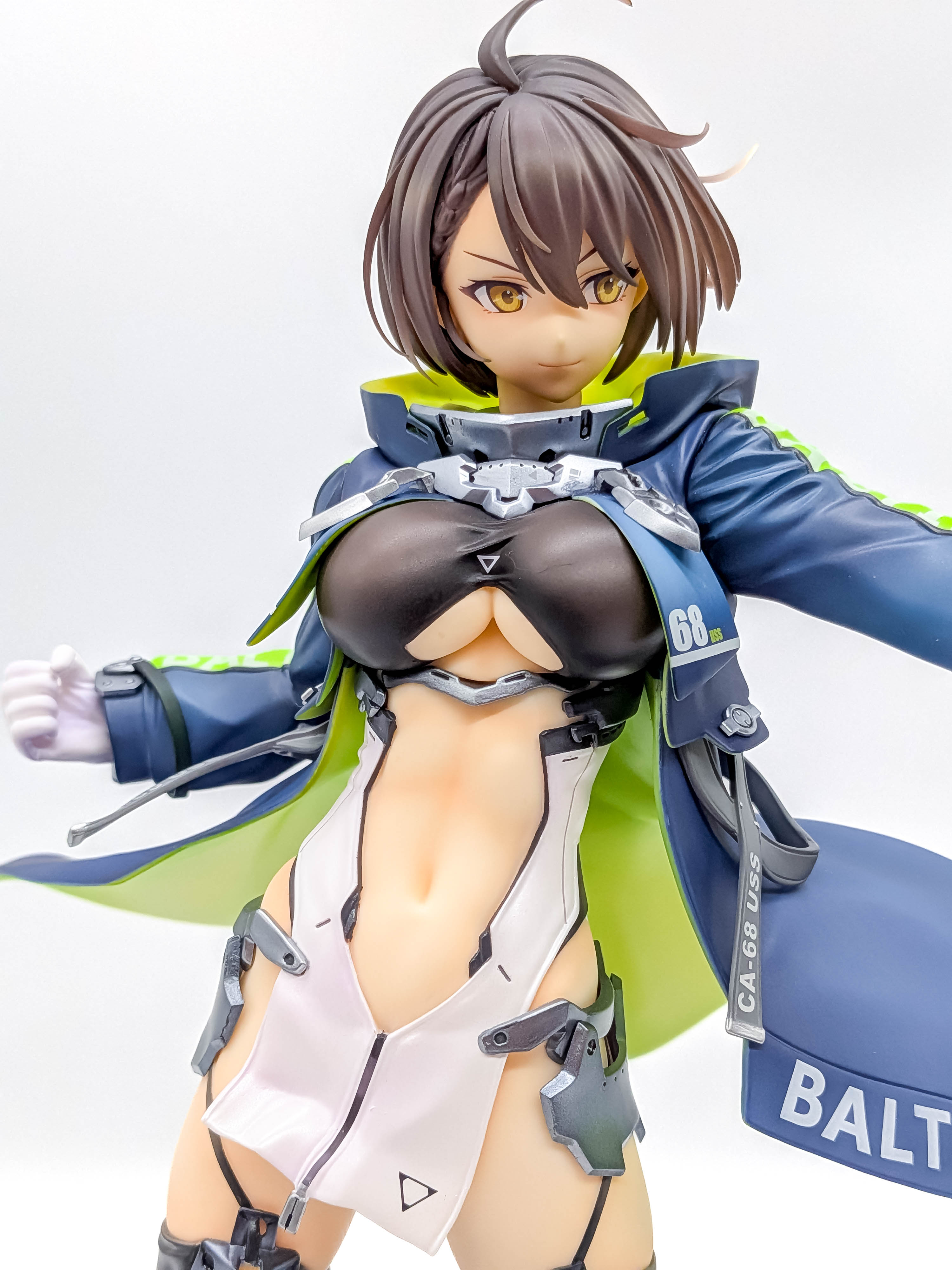 Baltimore figure face golden eyes hair and chest close-up